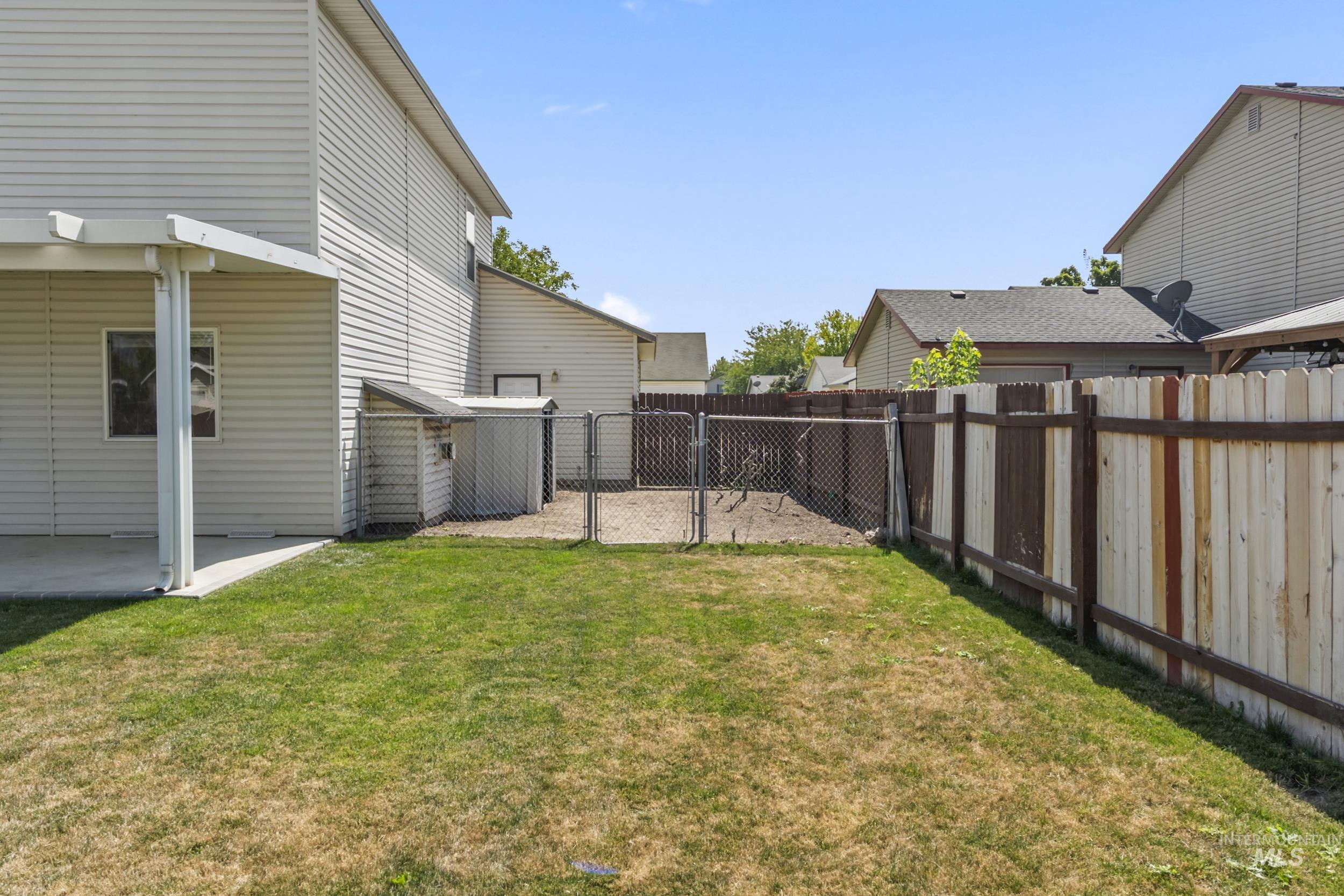 214 E Screech Owl Dr., Kuna, Idaho 83634, 4 Bedrooms, 3 Bathrooms, Residential For Sale, Price $439,900,MLS 98997996