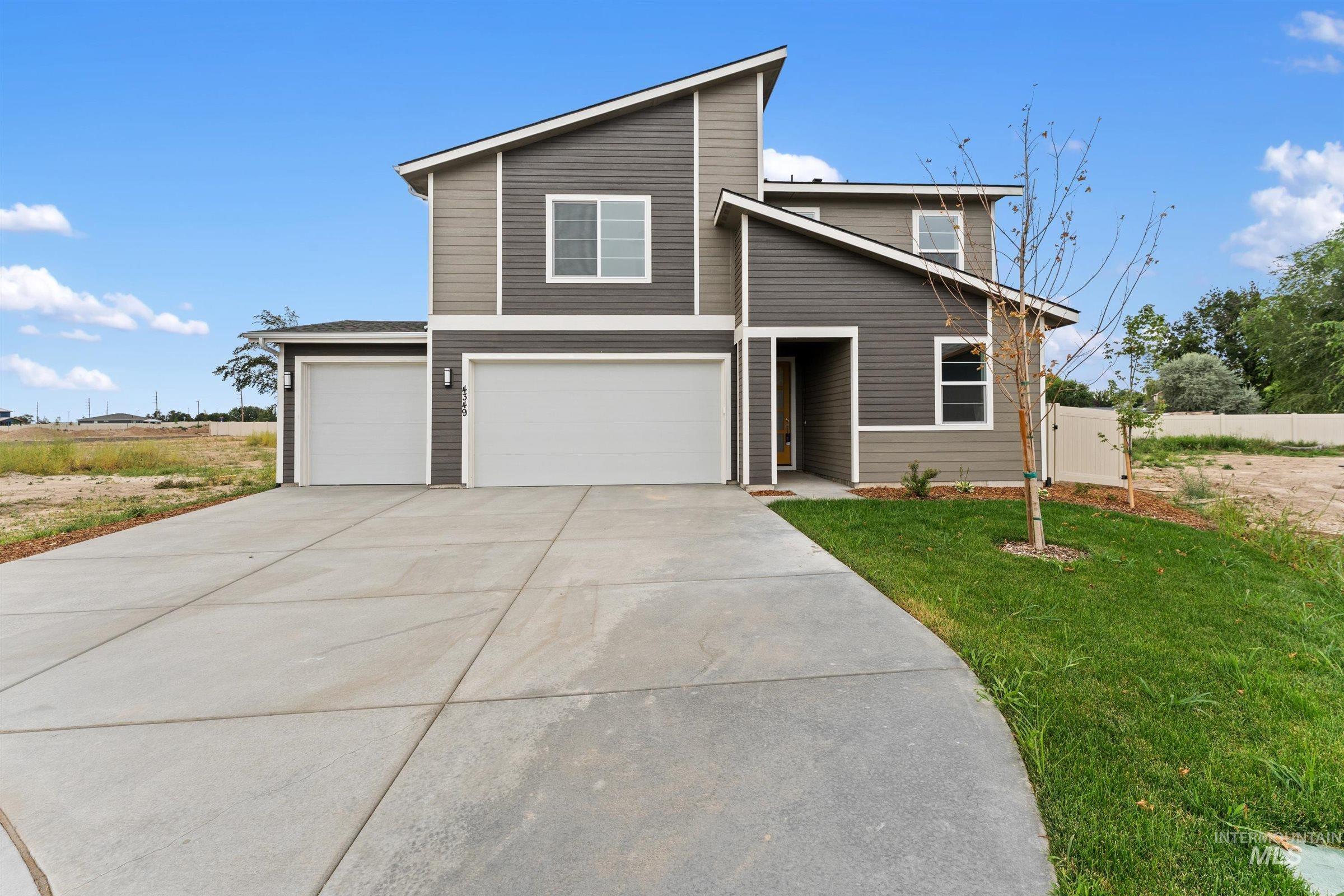 4349 E Briscoe Dr, Nampa, Idaho 83686, 5 Bedrooms, 3 Bathrooms, Residential For Sale, Price $524,293,MLS 98997997