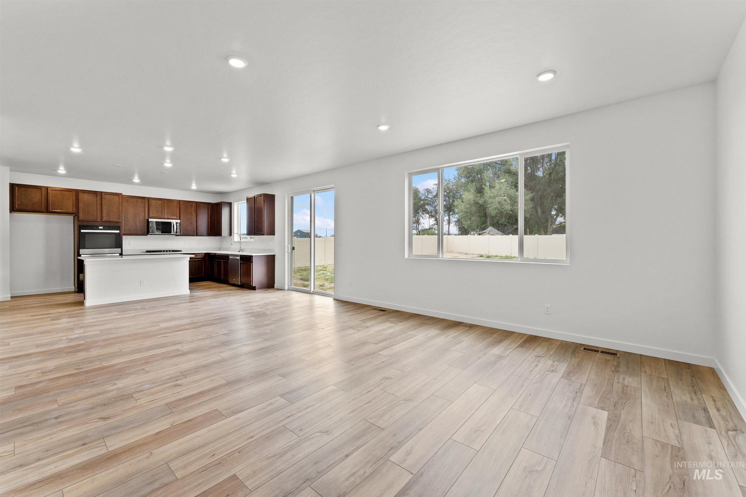 4349 E Briscoe Dr, Nampa, Idaho 83686, 5 Bedrooms, 3 Bathrooms, Residential For Sale, Price $524,293,MLS 98997997