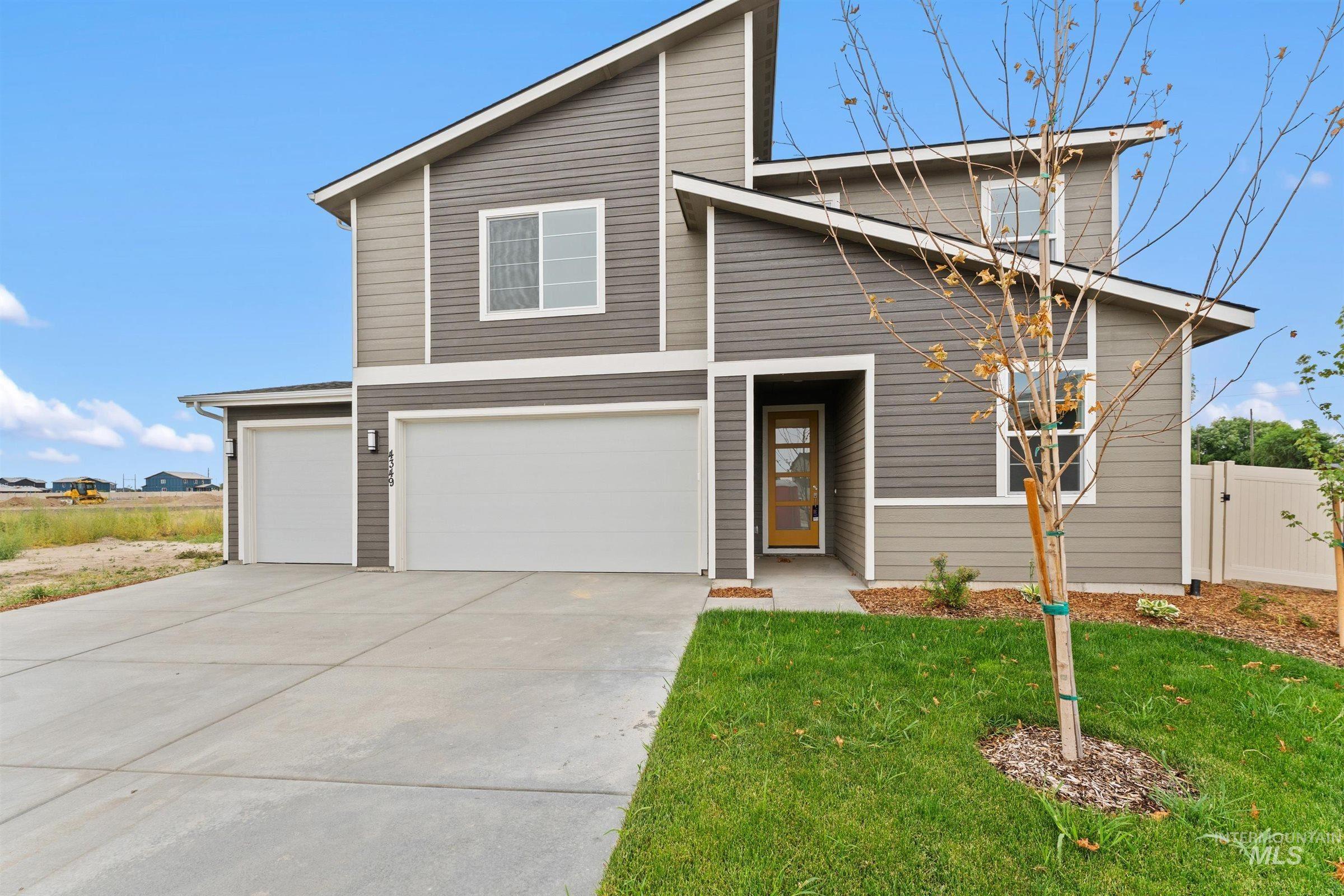 4349 E Briscoe Dr, Nampa, Idaho 83686, 5 Bedrooms, 3 Bathrooms, Residential For Sale, Price $524,293,MLS 98997997