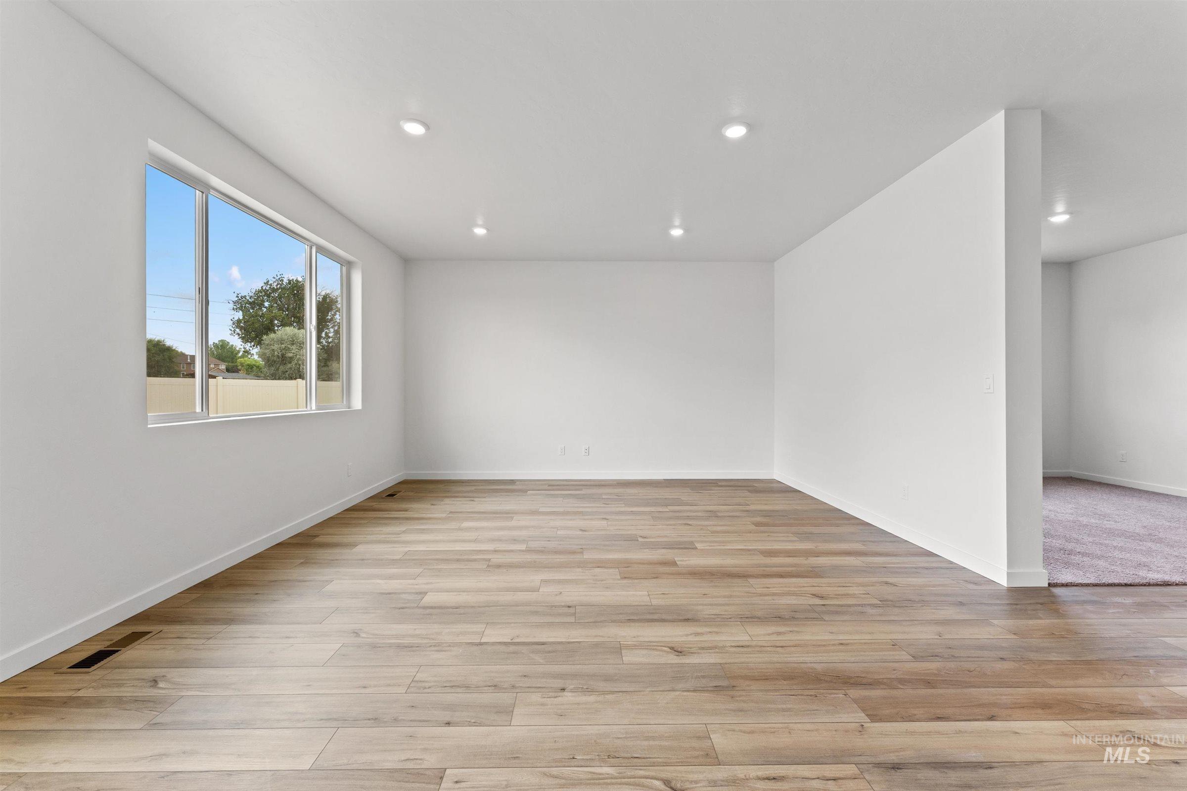 4349 E Briscoe Dr, Nampa, Idaho 83686, 5 Bedrooms, 3 Bathrooms, Residential For Sale, Price $524,293,MLS 98997997