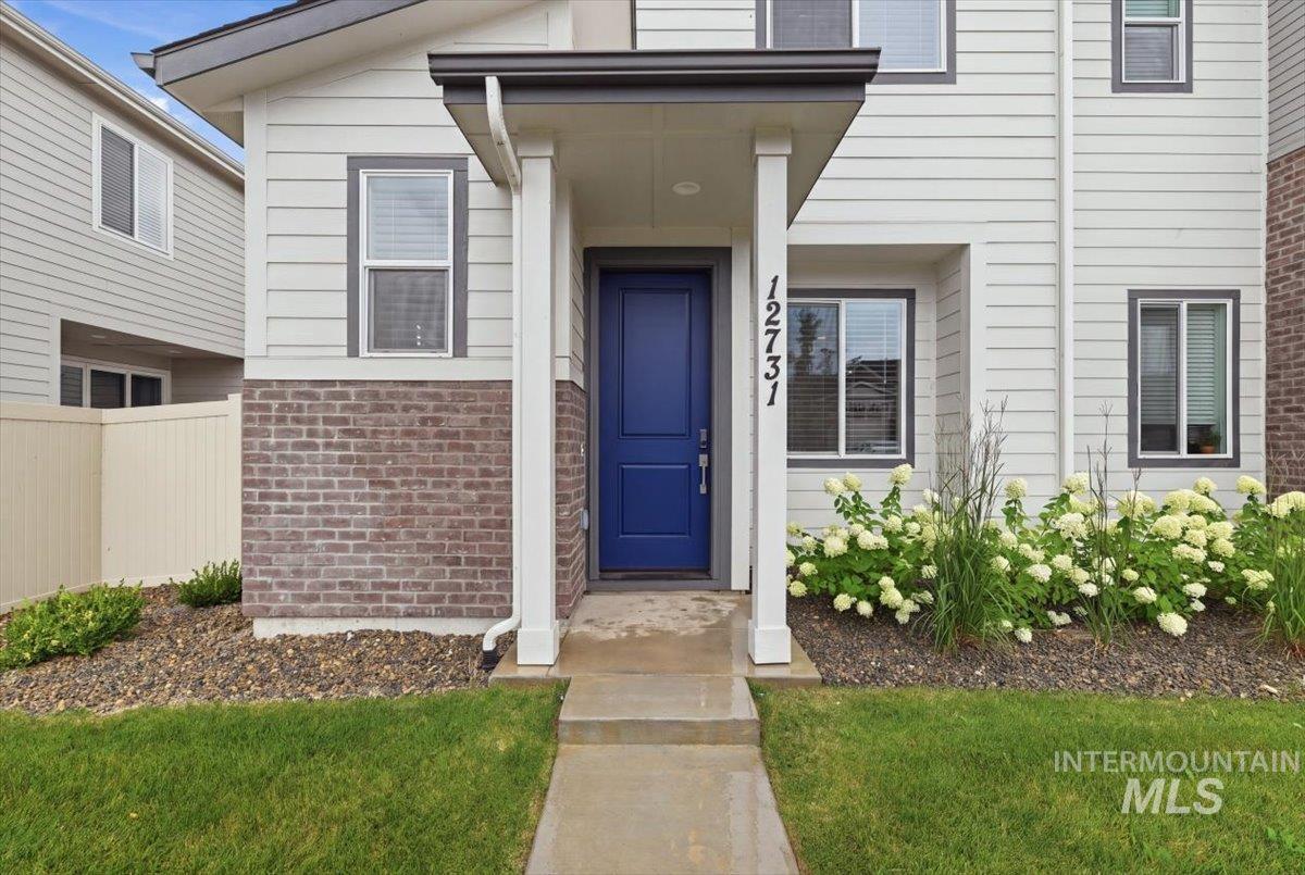 12731 W Endsley Lane, Star, Idaho 83669, 3 Bedrooms, 2.5 Bathrooms, Residential For Sale, Price $379,000,MLS 98997999