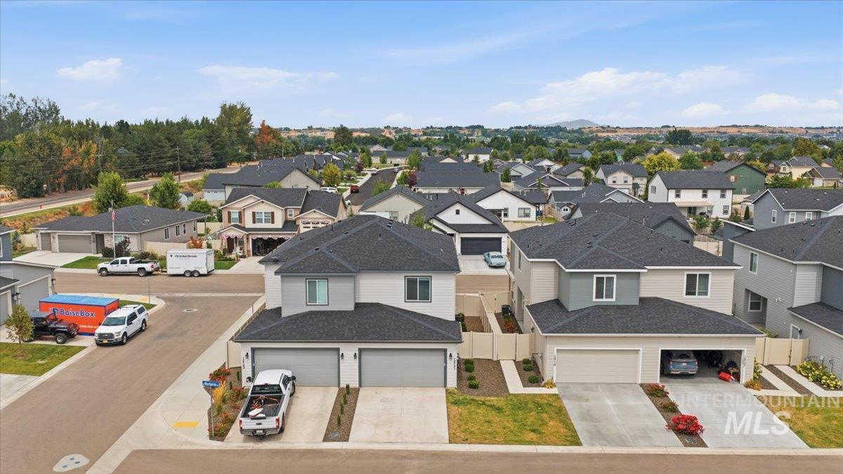 12731 W Endsley Lane, Star, Idaho 83669, 3 Bedrooms, 2.5 Bathrooms, Residential For Sale, Price $379,000,MLS 98997999