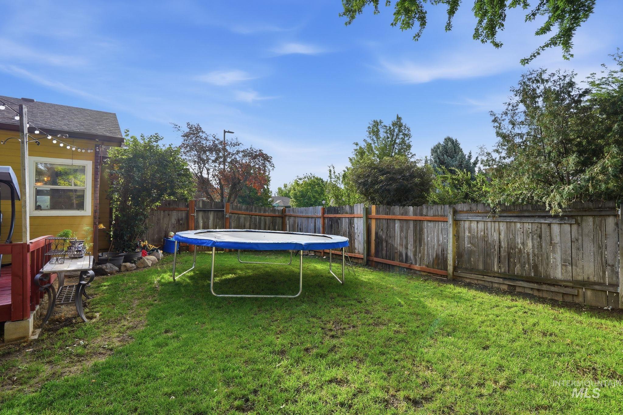 2217 N Amethyst Ave, Meridian, Idaho 83646, 4 Bedrooms, 2 Bathrooms, Residential For Sale, Price $470,000,MLS 98998000