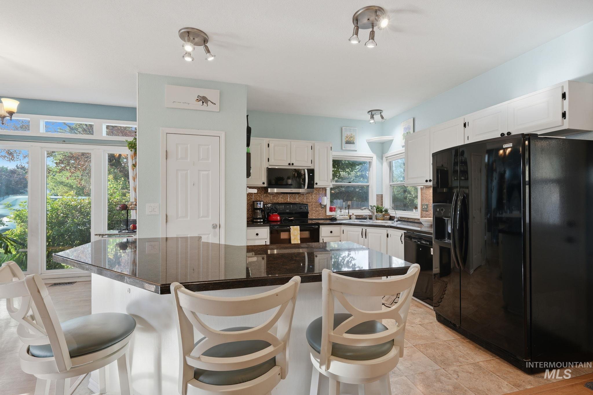 2217 N Amethyst Ave, Meridian, Idaho 83646, 4 Bedrooms, 2 Bathrooms, Residential For Sale, Price $470,000,MLS 98998000