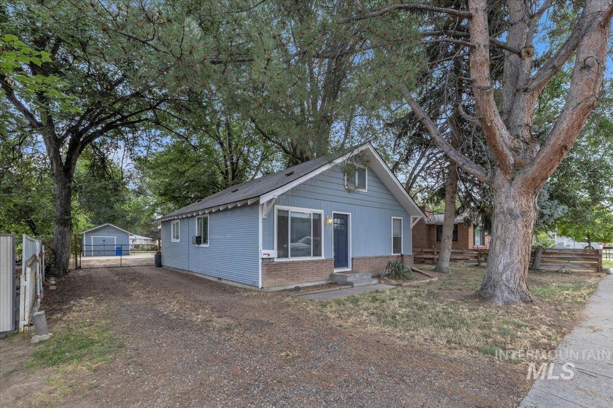 22 N Sunset St, Nampa, Idaho 83651, 3 Bedrooms, 1 Bathroom, Residential For Sale, Price $330,000,MLS 98998001