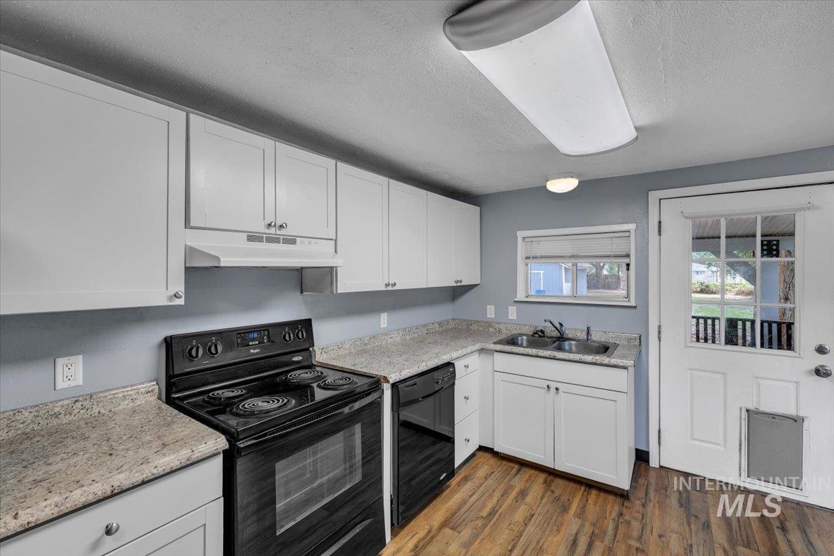 22 N Sunset St, Nampa, Idaho 83651, 3 Bedrooms, 1 Bathroom, Residential For Sale, Price $330,000,MLS 98998001