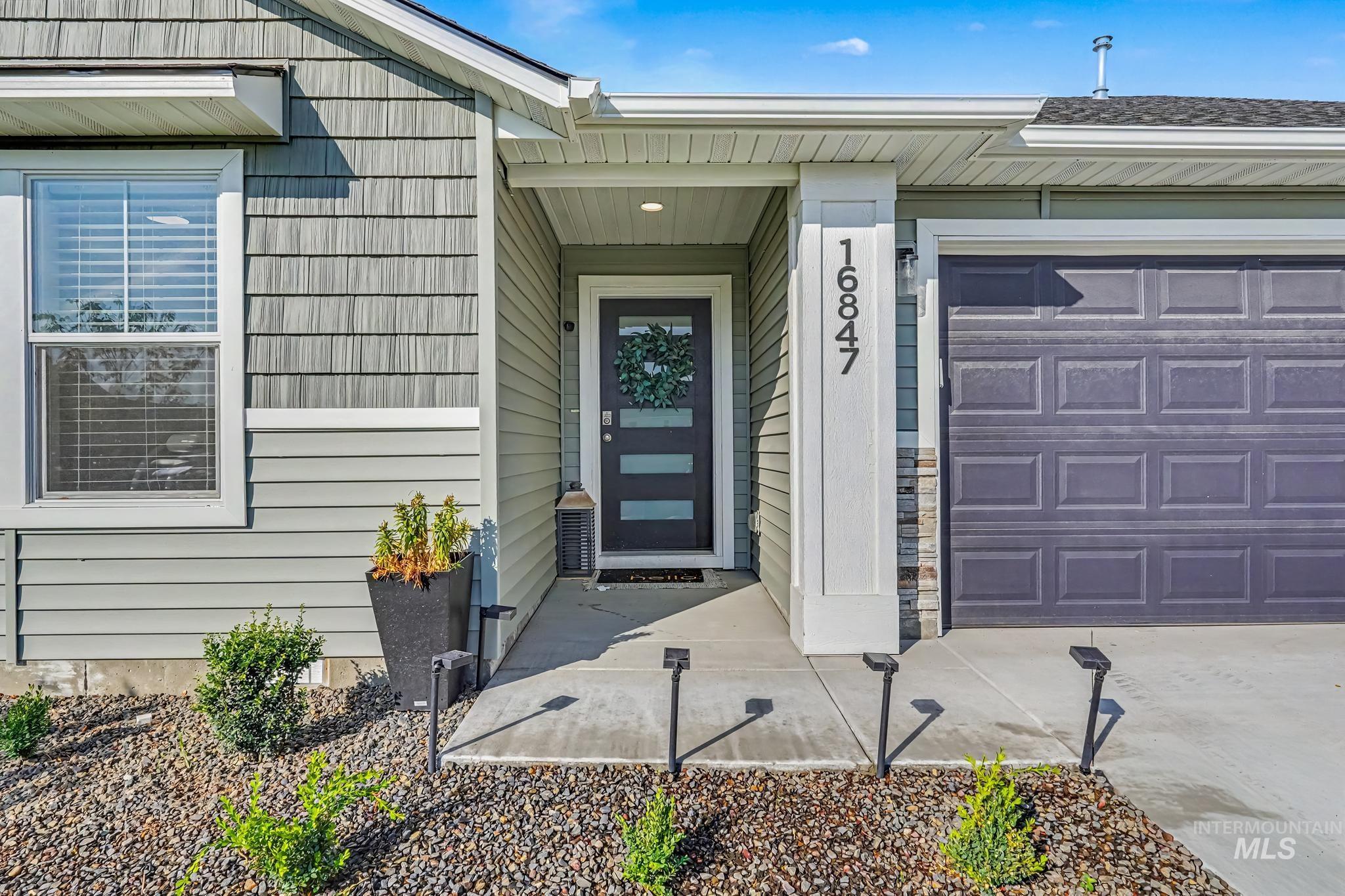 16847 Courtney Way, Caldwell, Idaho 83607, 3 Bedrooms, 2 Bathrooms, Residential For Sale, Price $379,900,MLS 98998002