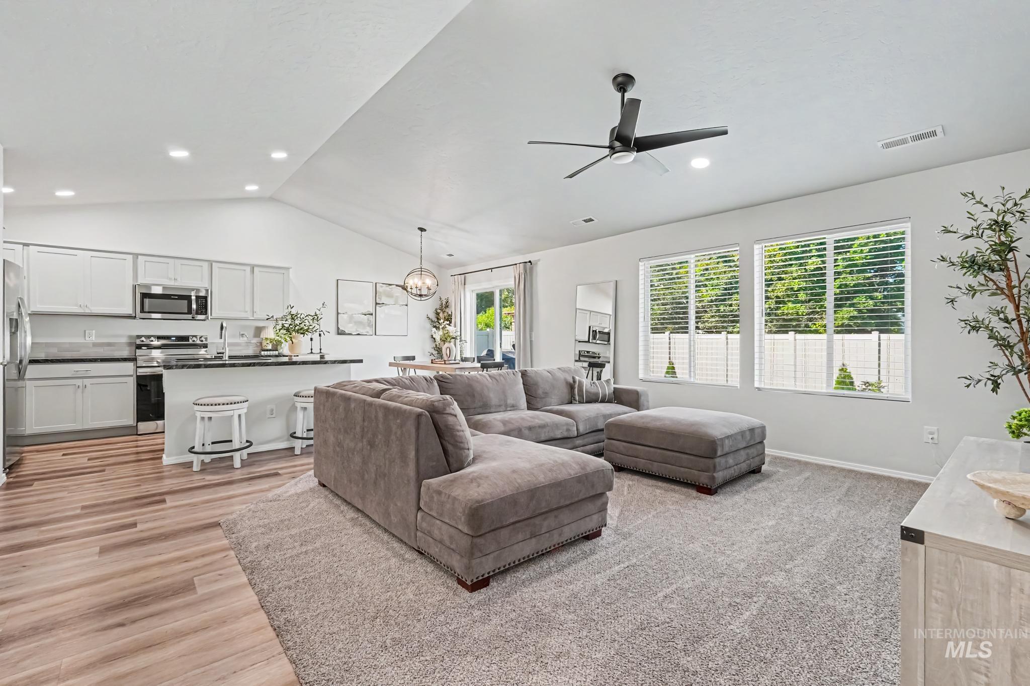 16847 Courtney Way, Caldwell, Idaho 83607, 3 Bedrooms, 2 Bathrooms, Residential For Sale, Price $379,900,MLS 98998002