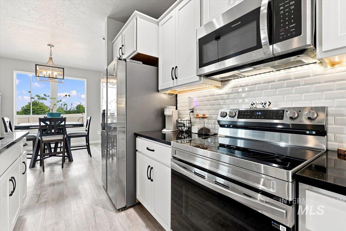 2370 S Knotty Timber Pl, Meridian, Idaho 83642, 4 Bedrooms, 2.5 Bathrooms, Residential For Sale, Price $519,900,MLS 98998003