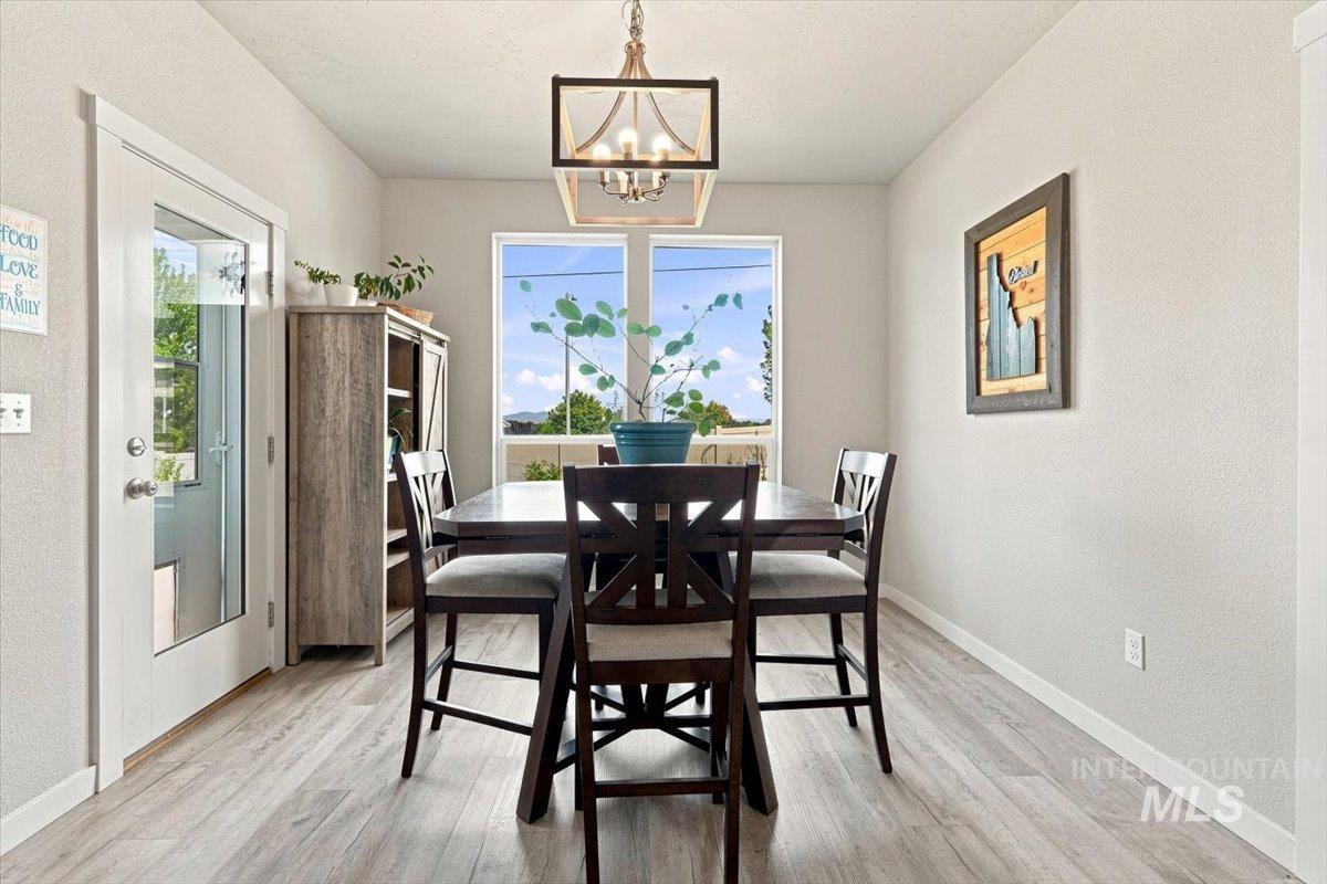 2370 S Knotty Timber Pl, Meridian, Idaho 83642, 4 Bedrooms, 2.5 Bathrooms, Residential For Sale, Price $519,900,MLS 98998003