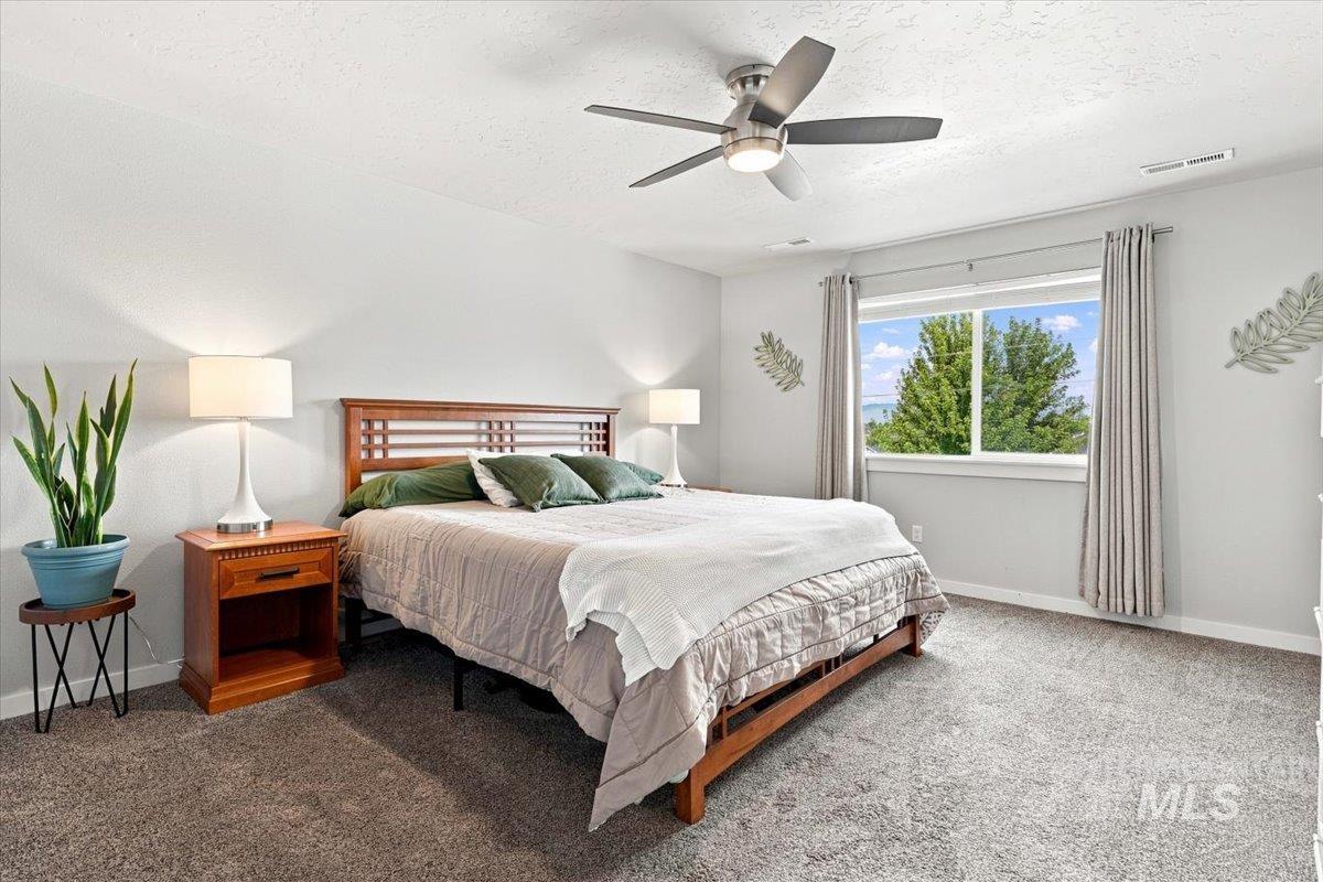 2370 S Knotty Timber Pl, Meridian, Idaho 83642, 4 Bedrooms, 2.5 Bathrooms, Residential For Sale, Price $519,900,MLS 98998003