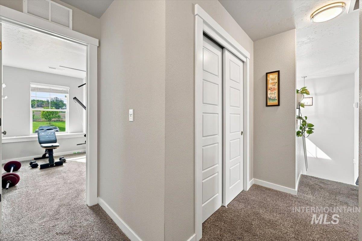 2370 S Knotty Timber Pl, Meridian, Idaho 83642, 4 Bedrooms, 2.5 Bathrooms, Residential For Sale, Price $519,900,MLS 98998003
