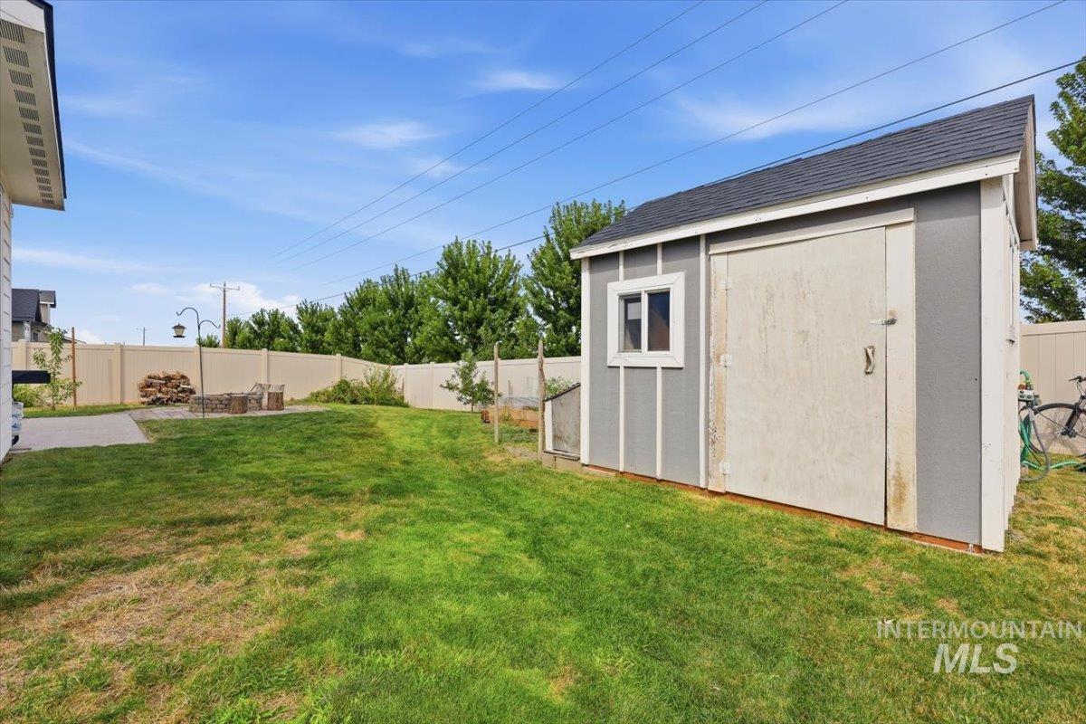 2370 S Knotty Timber Pl, Meridian, Idaho 83642, 4 Bedrooms, 2.5 Bathrooms, Residential For Sale, Price $519,900,MLS 98998003