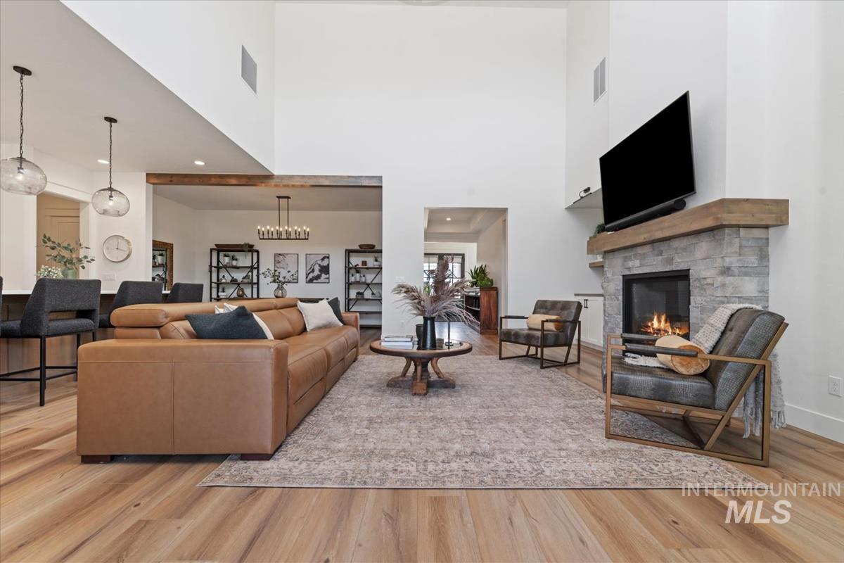 6509 Big Wood Way, Star, Idaho 83669, 4 Bedrooms, 4.5 Bathrooms, Residential For Sale, Price $1,299,000,MLS 98998008