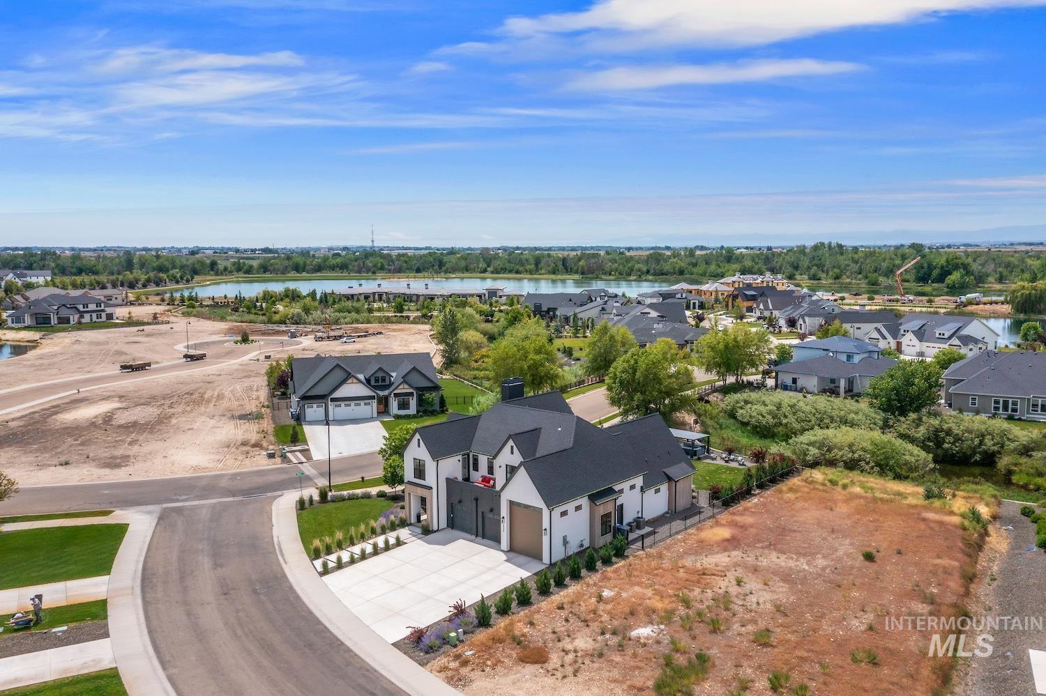 6509 Big Wood Way, Star, Idaho 83669, 4 Bedrooms, 4.5 Bathrooms, Residential For Sale, Price $1,299,000,MLS 98998008