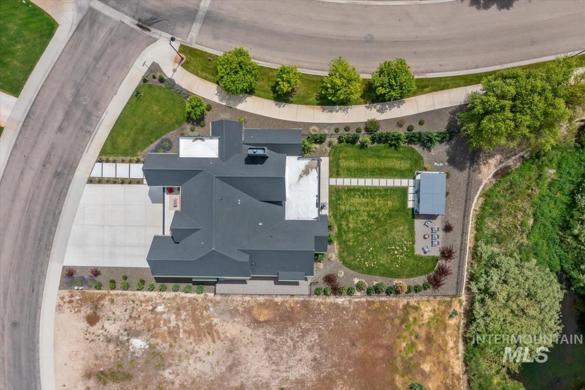 6509 Big Wood Way, Star, Idaho 83669, 4 Bedrooms, 4.5 Bathrooms, Residential For Sale, Price $1,299,000,MLS 98998008