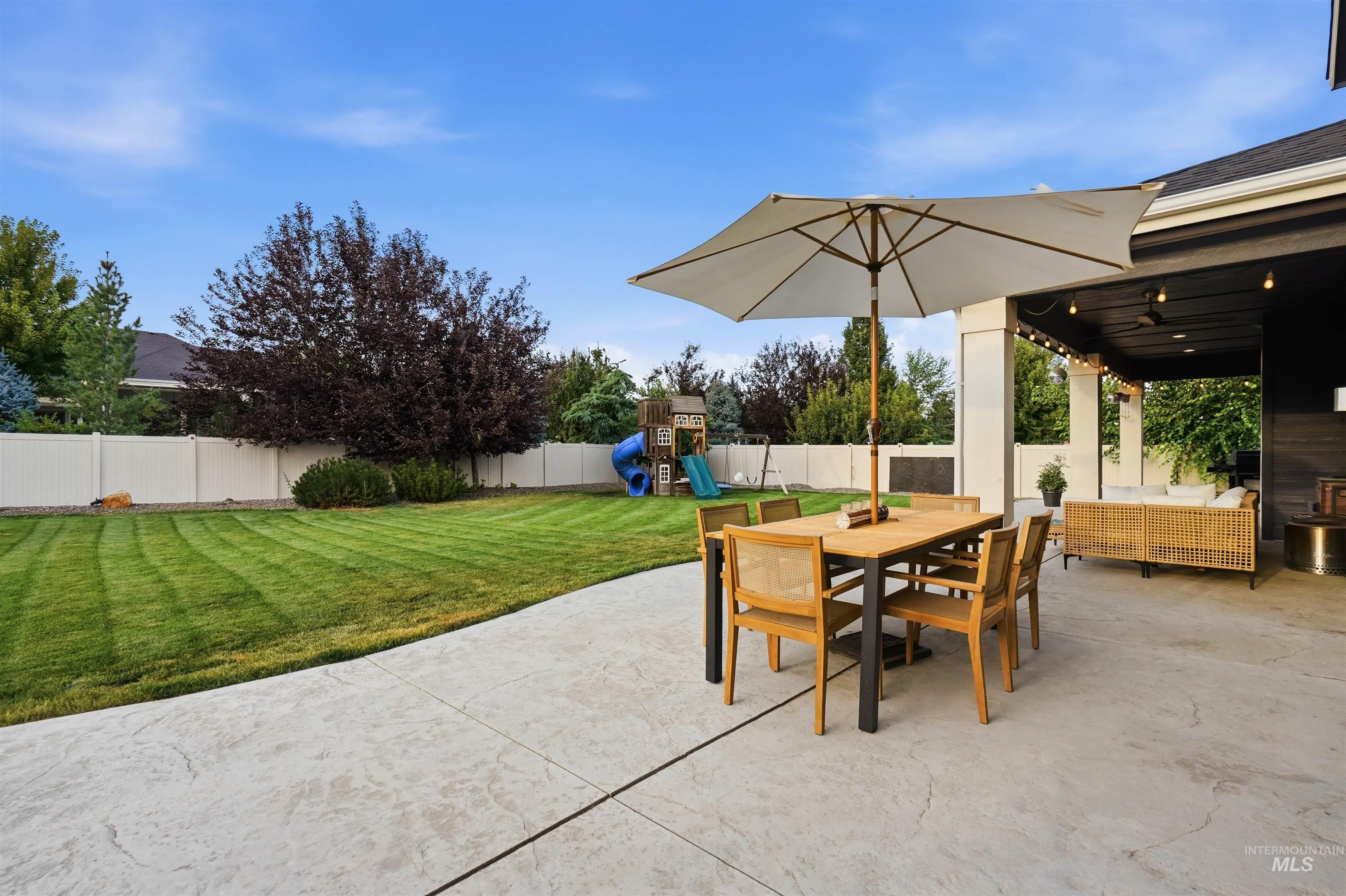 6210 W Frisby St., Eagle, Idaho 83616, 4 Bedrooms, 3.5 Bathrooms, Residential For Sale, Price $1,100,000,MLS 98998010