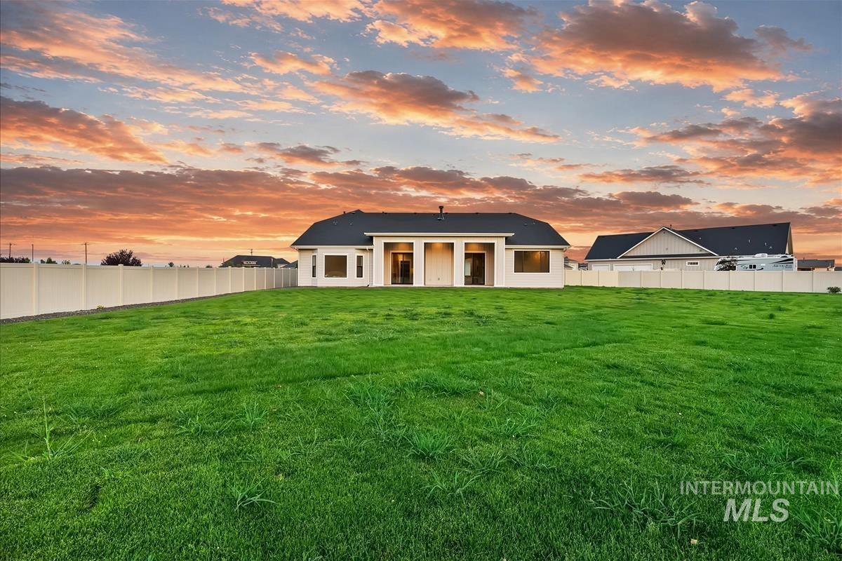 12124 October Glory St, Middleton, Idaho 83644, 3 Bedrooms, 3 Bathrooms, Residential For Sale, Price $869,900,MLS 98998011
