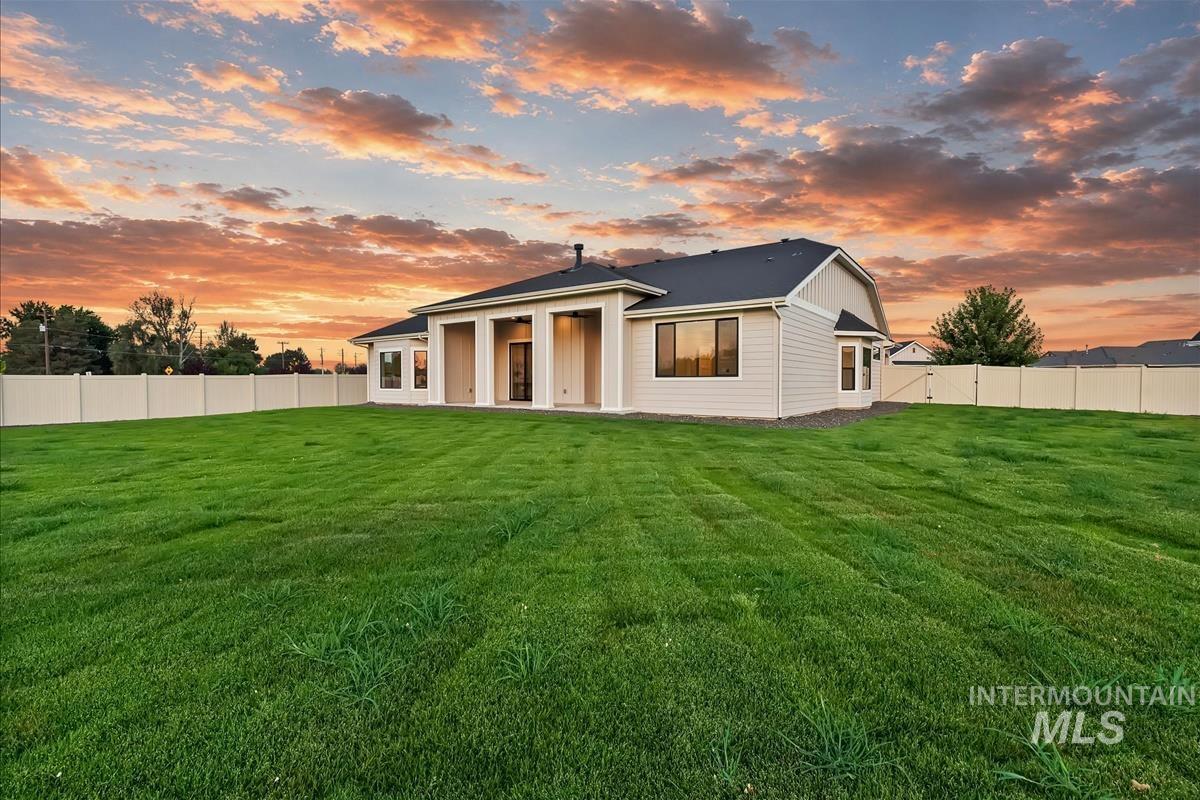 12124 October Glory St, Middleton, Idaho 83644, 3 Bedrooms, 3 Bathrooms, Residential For Sale, Price $869,900,MLS 98998011