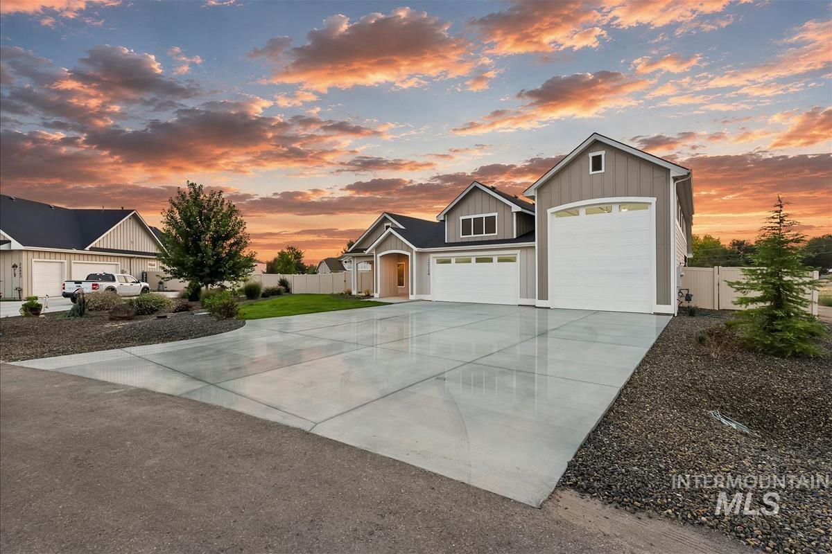 12124 October Glory St, Middleton, Idaho 83644, 3 Bedrooms, 3 Bathrooms, Residential For Sale, Price $869,900,MLS 98998011
