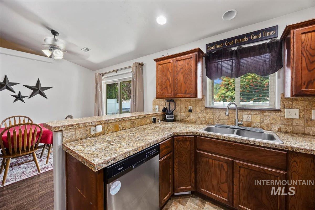 615 Garnet St., Twin Falls, Idaho 83301, 3 Bedrooms, 2 Bathrooms, Residential For Sale, Price $354,900,MLS 98998012