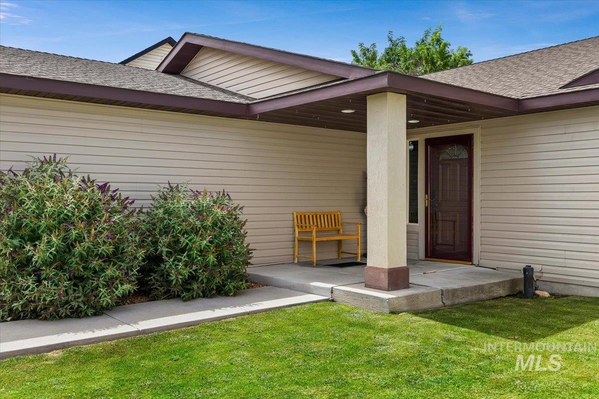 615 Garnet St., Twin Falls, Idaho 83301, 3 Bedrooms, 2 Bathrooms, Residential For Sale, Price $354,900,MLS 98998012