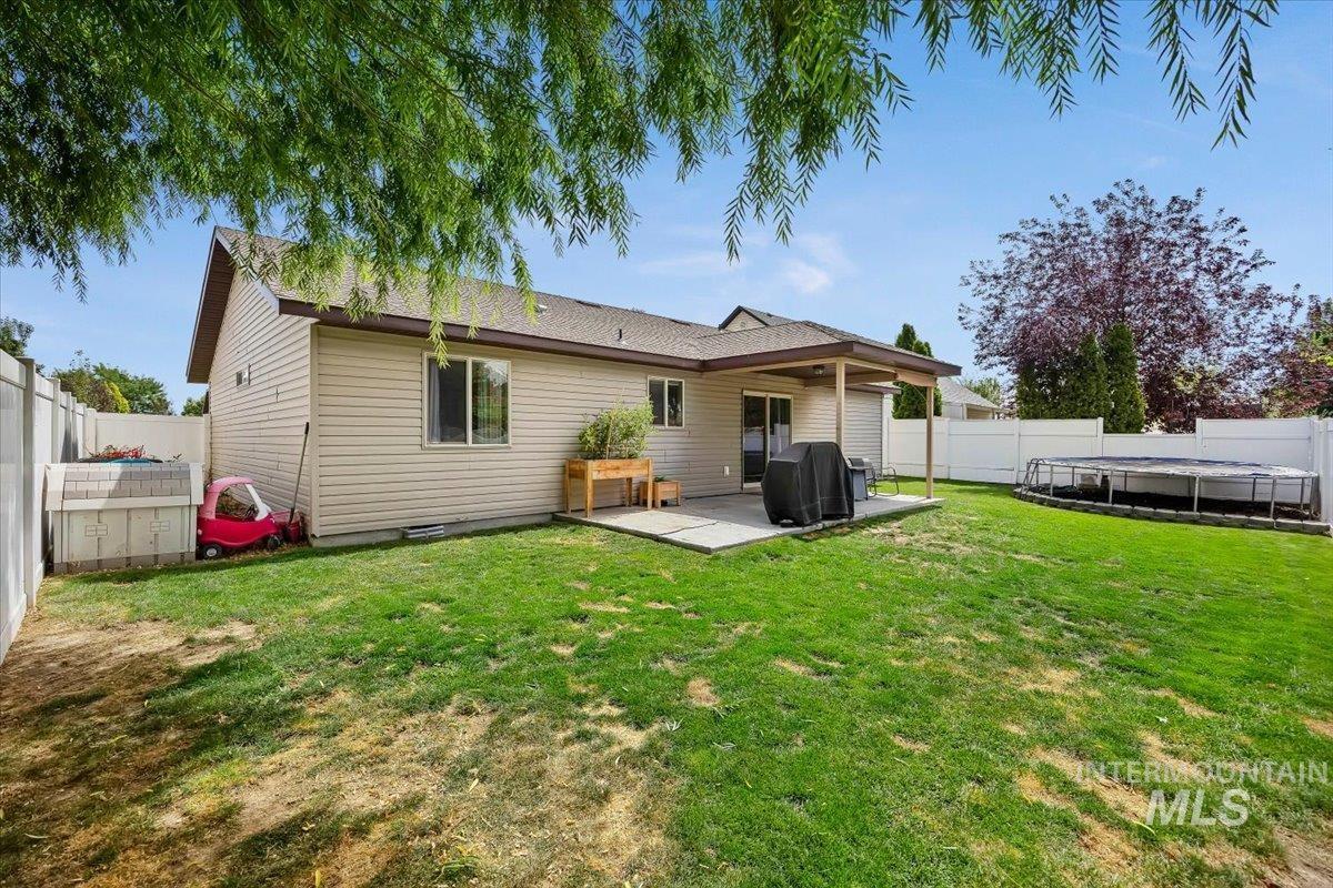615 Garnet St., Twin Falls, Idaho 83301, 3 Bedrooms, 2 Bathrooms, Residential For Sale, Price $354,900,MLS 98998012