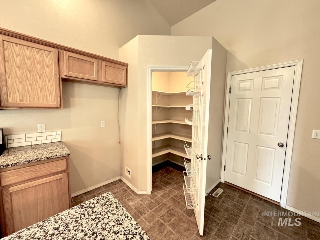 2237 W Lake Pointe Ct, Nampa, Idaho 83651, 3 Bedrooms, 2 Bathrooms, Residential For Sale, Price $389,989, 98998015