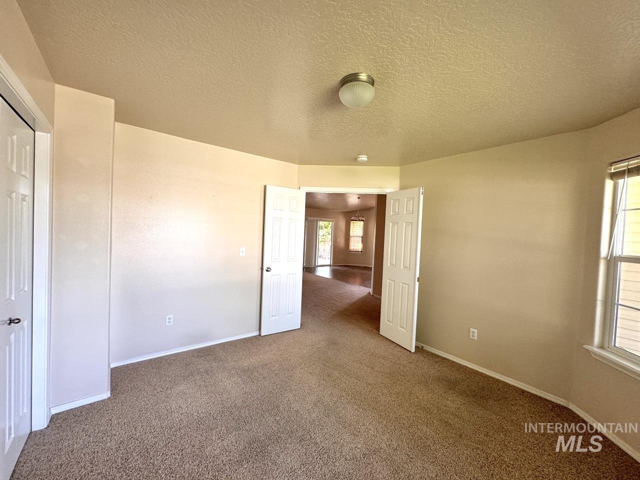 2237 W Lake Pointe Ct, Nampa, Idaho 83651, 3 Bedrooms, 2 Bathrooms, Residential For Sale, Price $389,989, 98998015