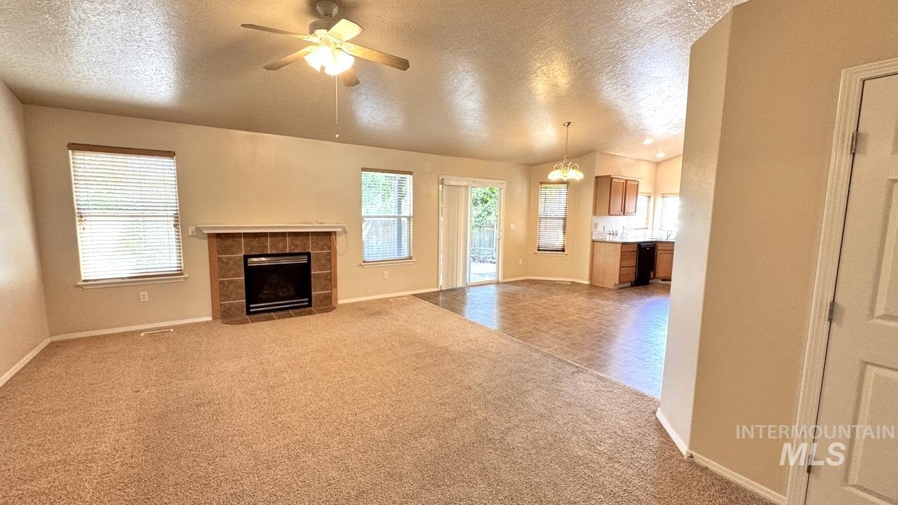 2237 W Lake Pointe Ct, Nampa, Idaho 83651, 3 Bedrooms, 2 Bathrooms, Residential For Sale, Price $389,989, 98998015