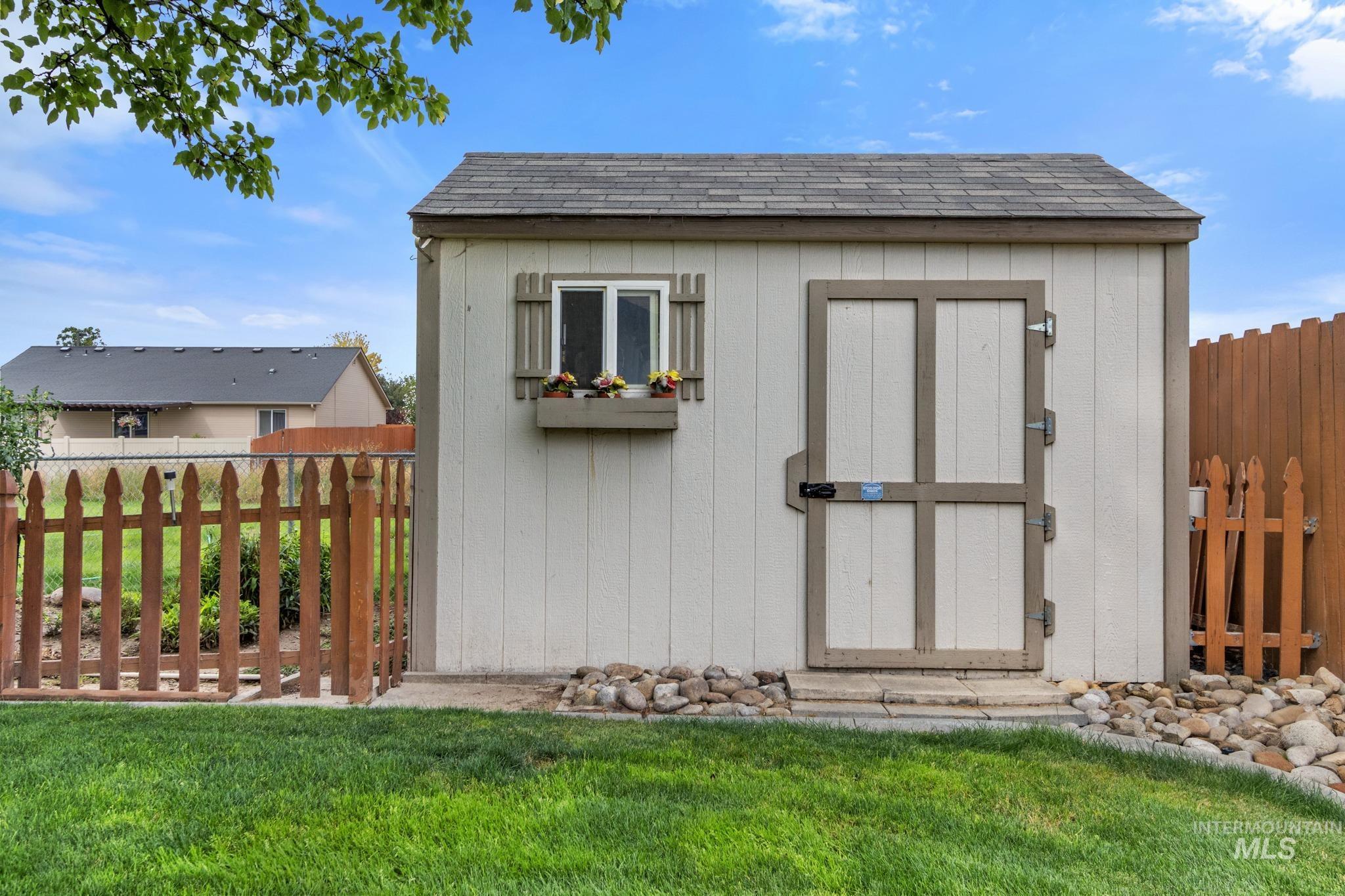 2150 W Stonefly Pl, Nampa, Idaho 83651, 3 Bedrooms, 2 Bathrooms, Residential For Sale, Price $390,000, 98998017