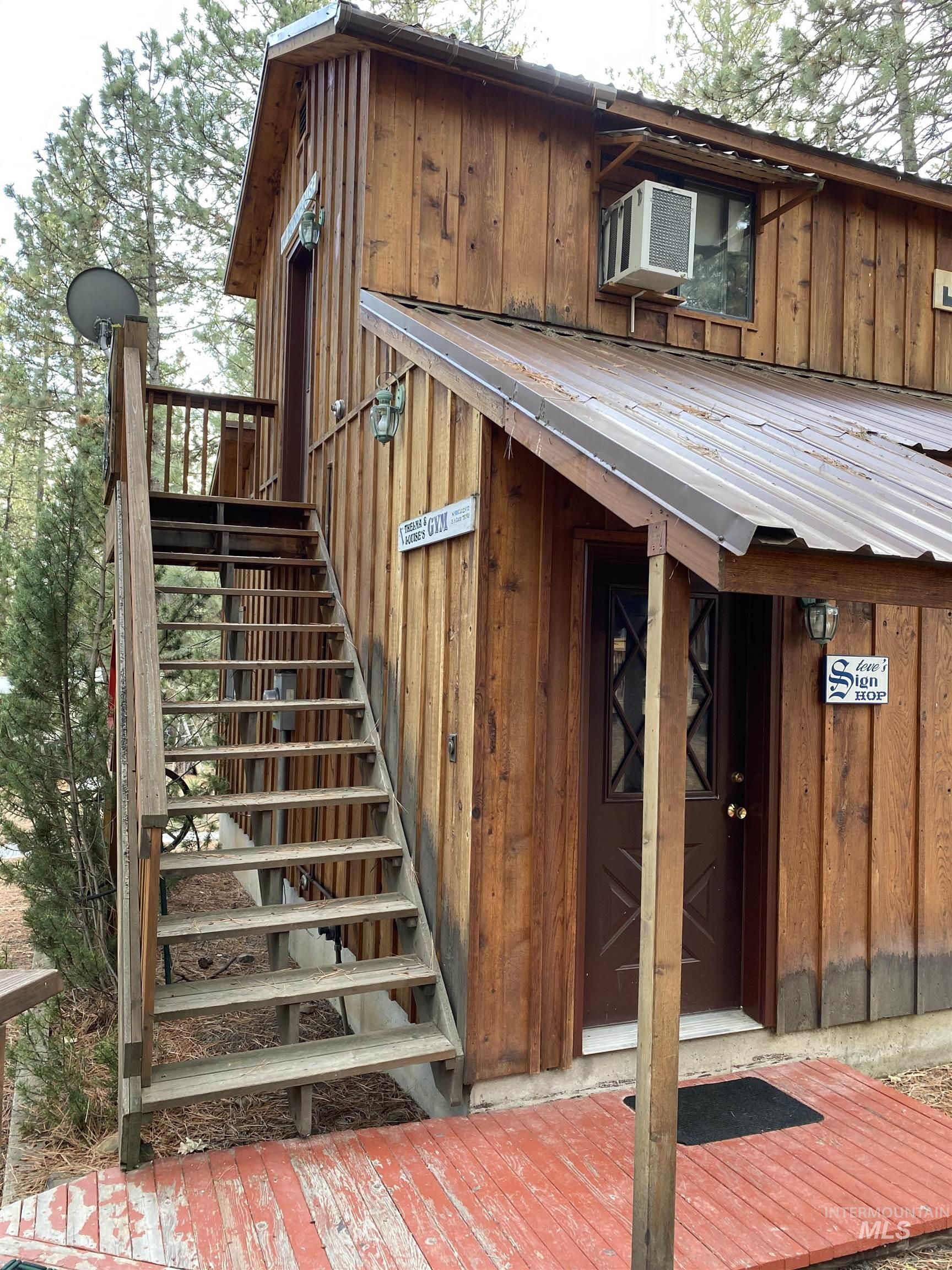 813 Camas St, Winchester, Idaho 83555, 4 Bedrooms, 3 Bathrooms, Residential For Sale, Price $479,000,MLS 98998018