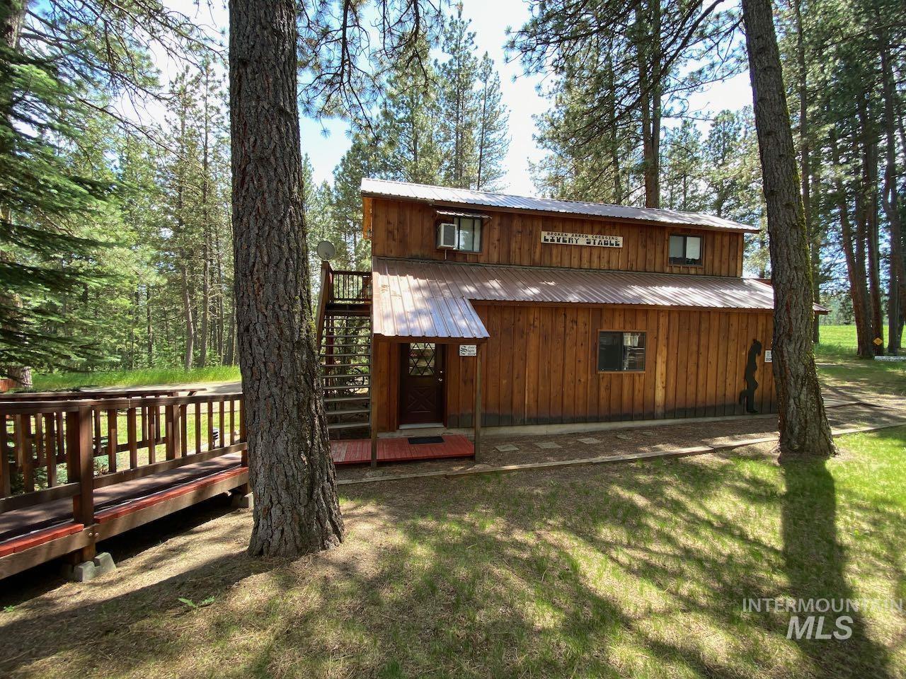 813 Camas St, Winchester, Idaho 83555, 4 Bedrooms, 3 Bathrooms, Residential For Sale, Price $479,000,MLS 98998018