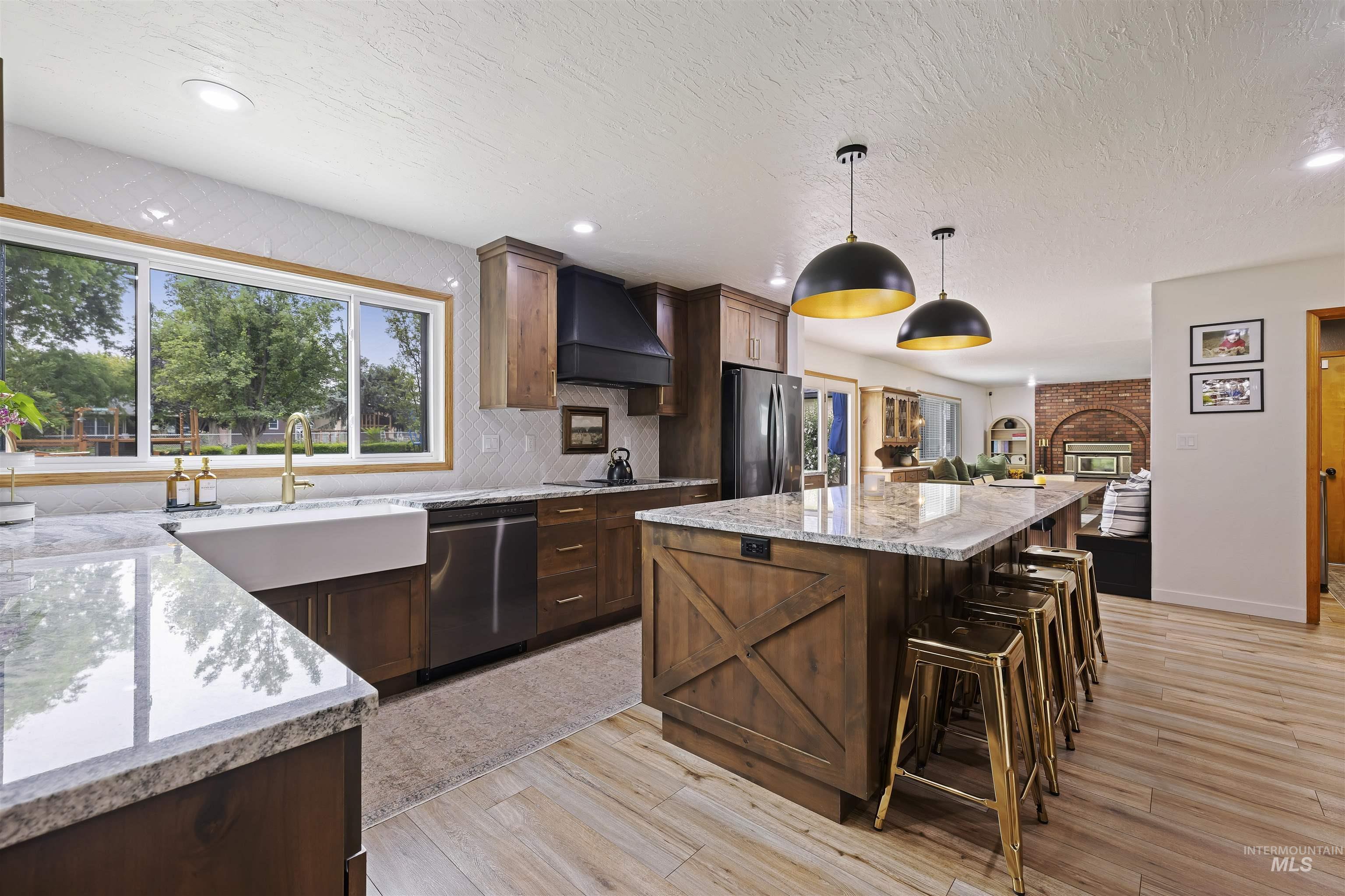 127 Ruth Lane, Nampa, Idaho 83686, 5 Bedrooms, 2.5 Bathrooms, Residential For Sale, Price $799,999, 98998021