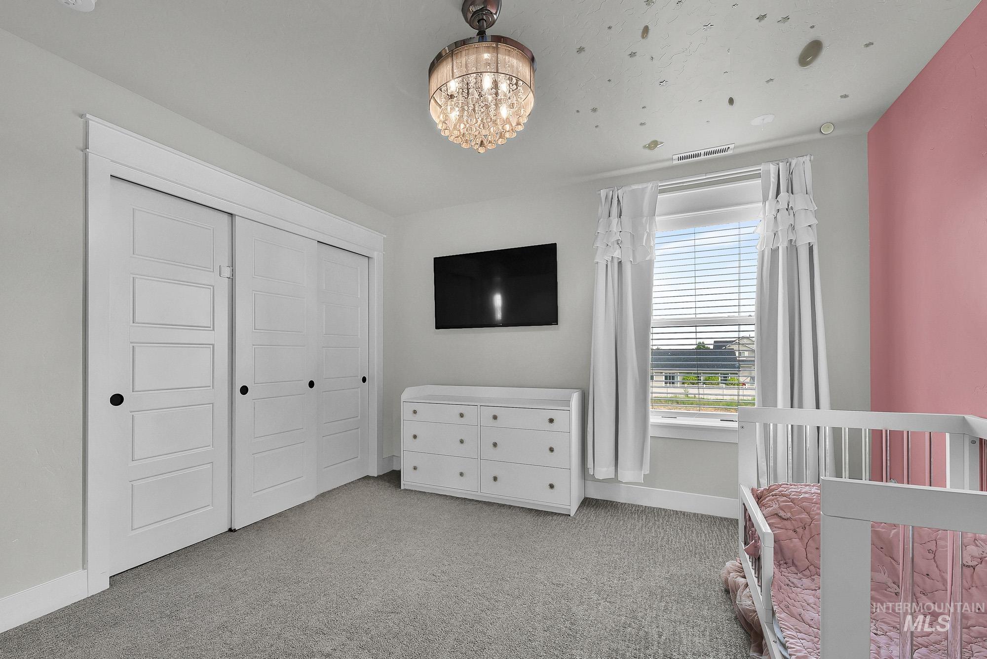 6082 E Canyon Crossing Dr., Nampa, Idaho 83687, 5 Bedrooms, 3 Bathrooms, Residential For Sale, Price $699,900, 98998024