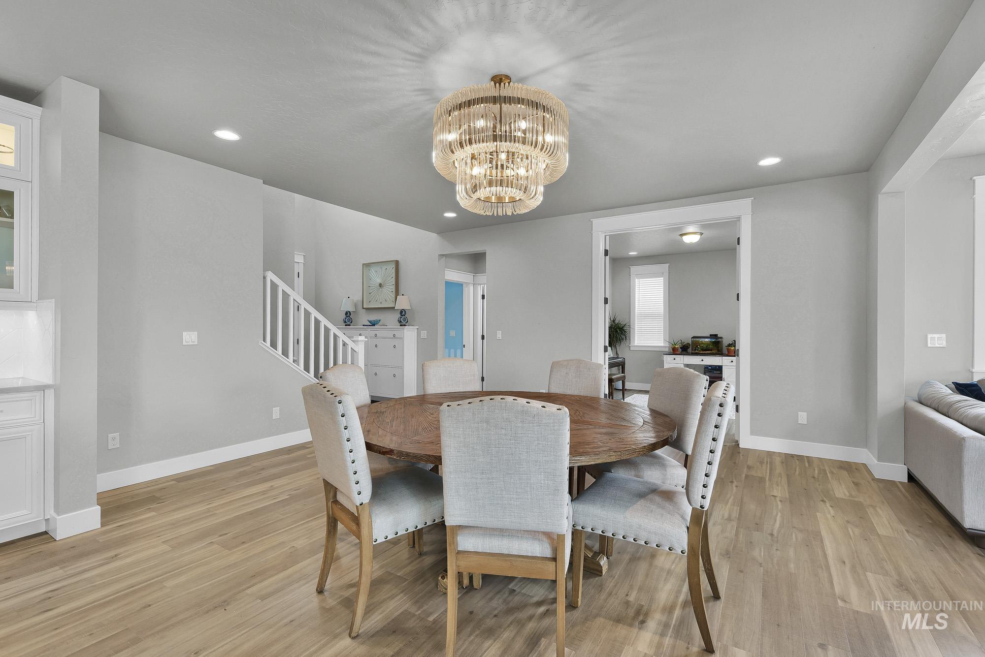 6082 E Canyon Crossing Dr., Nampa, Idaho 83687, 5 Bedrooms, 3 Bathrooms, Residential For Sale, Price $699,900, 98998024