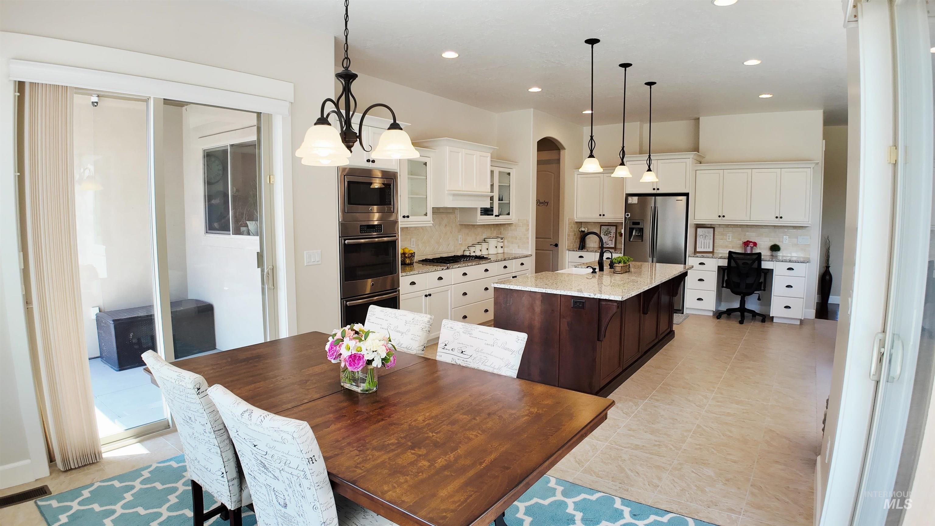 25788 Amble Way, Middleton, Idaho 83644, 4 Bedrooms, 2.5 Bathrooms, Residential For Sale, Price $1,300,000,MLS 98998025