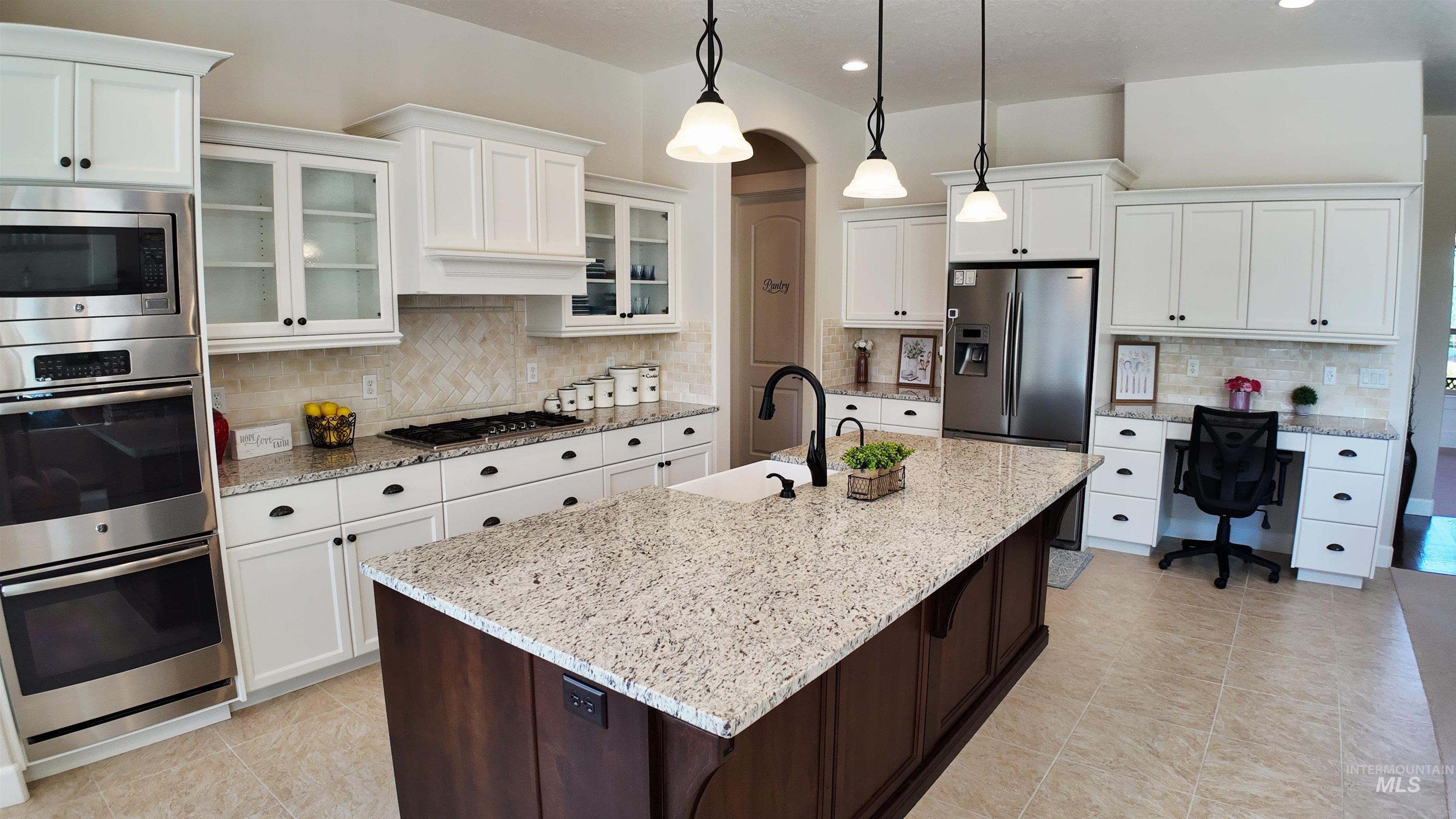 25788 Amble Way, Middleton, Idaho 83644, 4 Bedrooms, 2.5 Bathrooms, Residential For Sale, Price $1,300,000,MLS 98998025