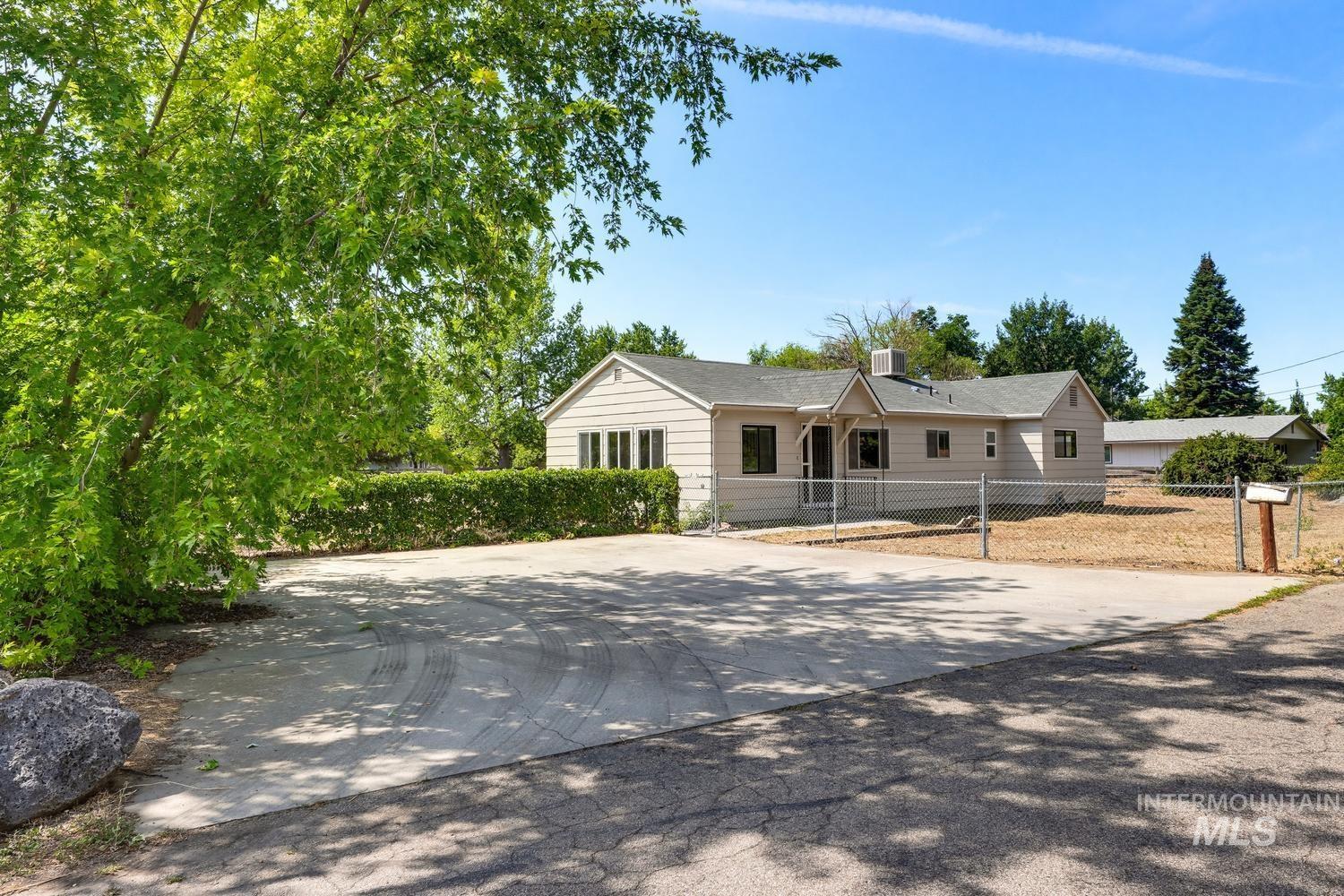 4721 W Cassia, Boise, Idaho 83705, 3 Bedrooms, 1 Bathroom, Residential For Sale, Price $489,900,MLS 98998026
