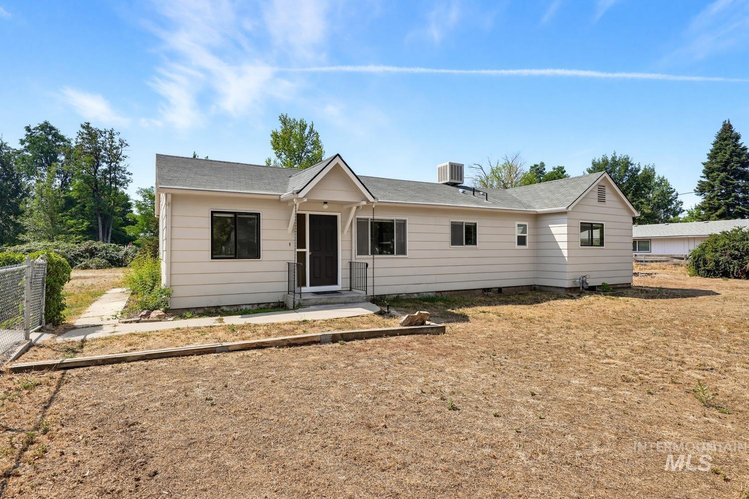 4721 W Cassia, Boise, Idaho 83705, 3 Bedrooms, 1 Bathroom, Residential For Sale, Price $489,900,MLS 98998026