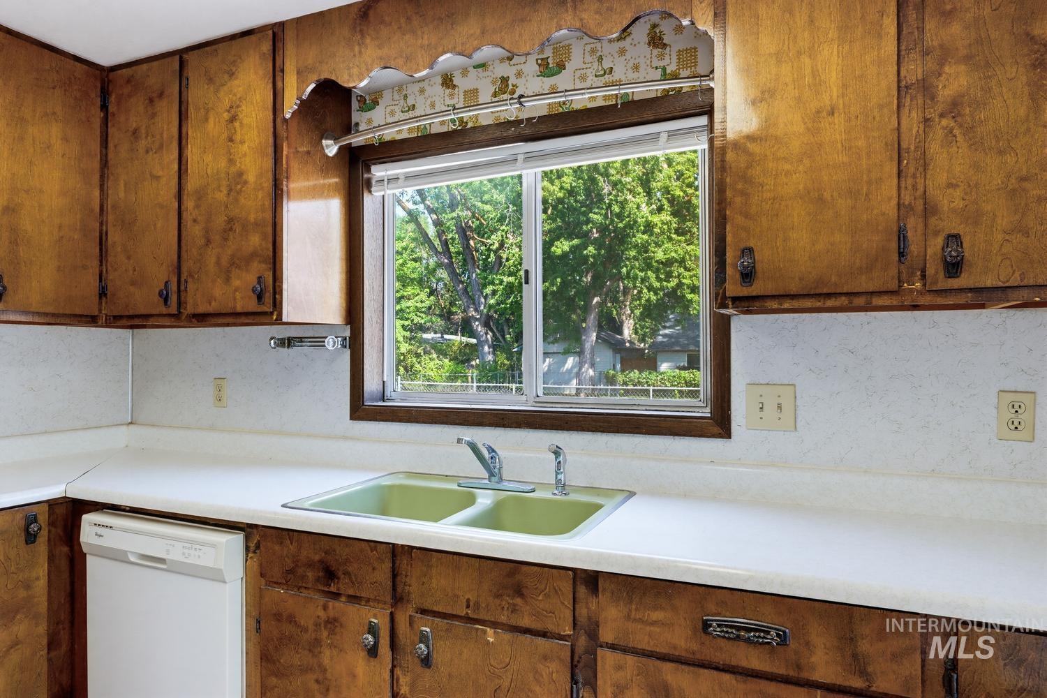 4721 W Cassia, Boise, Idaho 83705, 3 Bedrooms, 1 Bathroom, Residential For Sale, Price $489,900,MLS 98998026