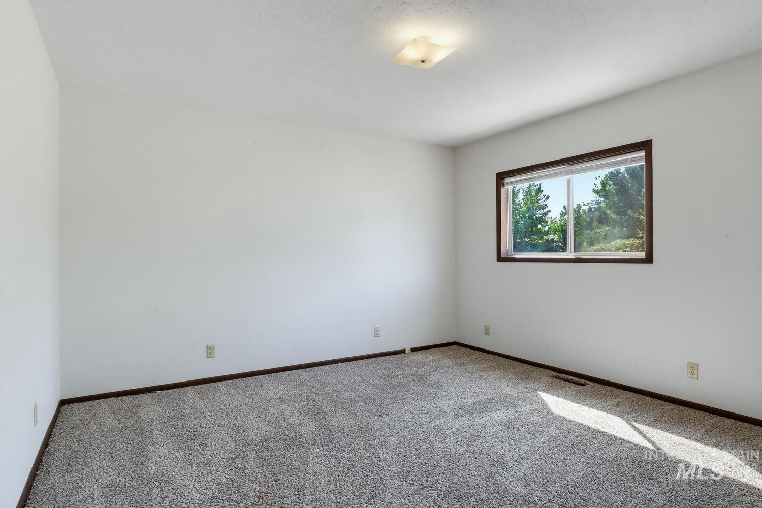 4721 W Cassia, Boise, Idaho 83705, 3 Bedrooms, 1 Bathroom, Residential For Sale, Price $489,900,MLS 98998026