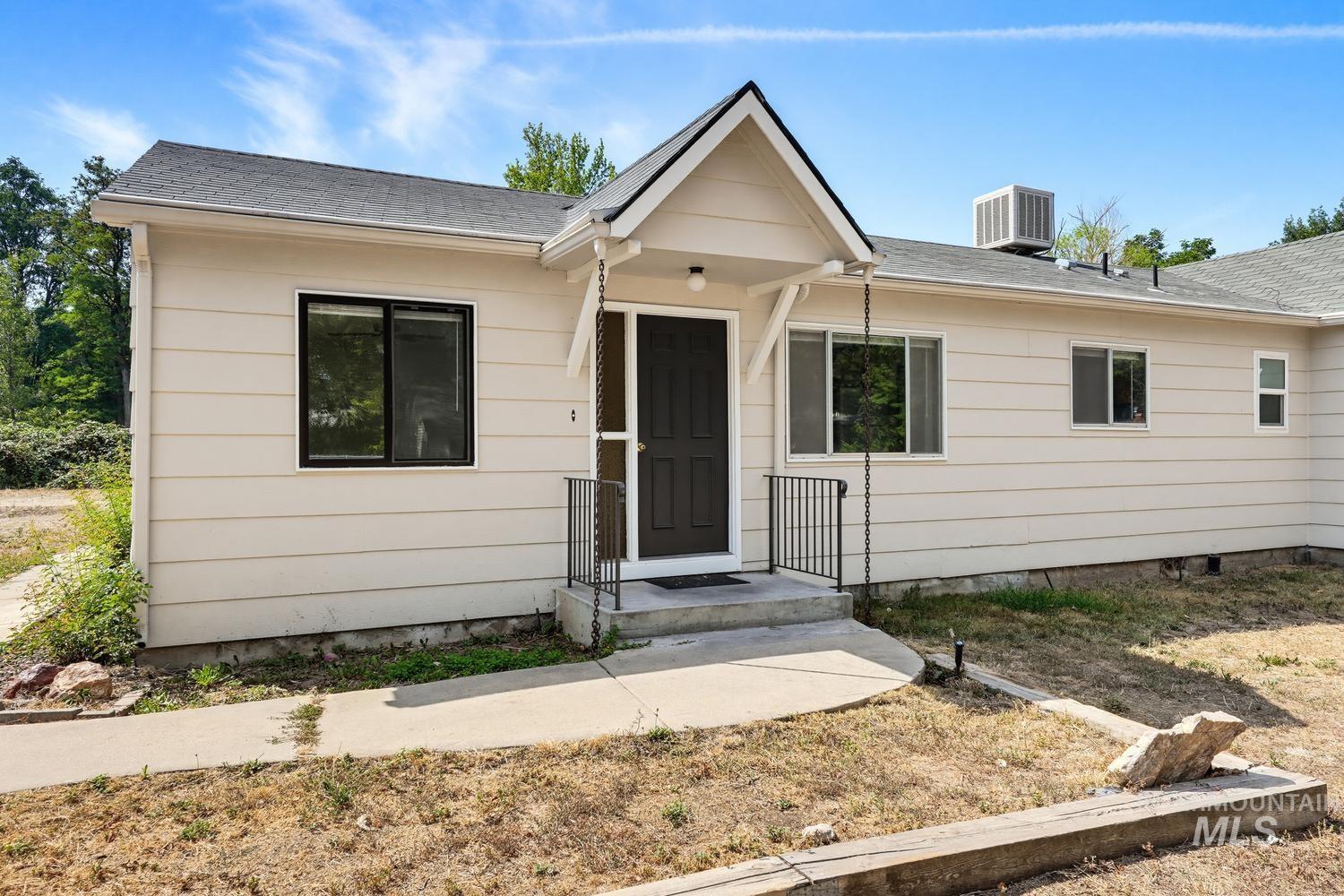 4721 W Cassia, Boise, Idaho 83705, 3 Bedrooms, 1 Bathroom, Residential For Sale, Price $489,900,MLS 98998026