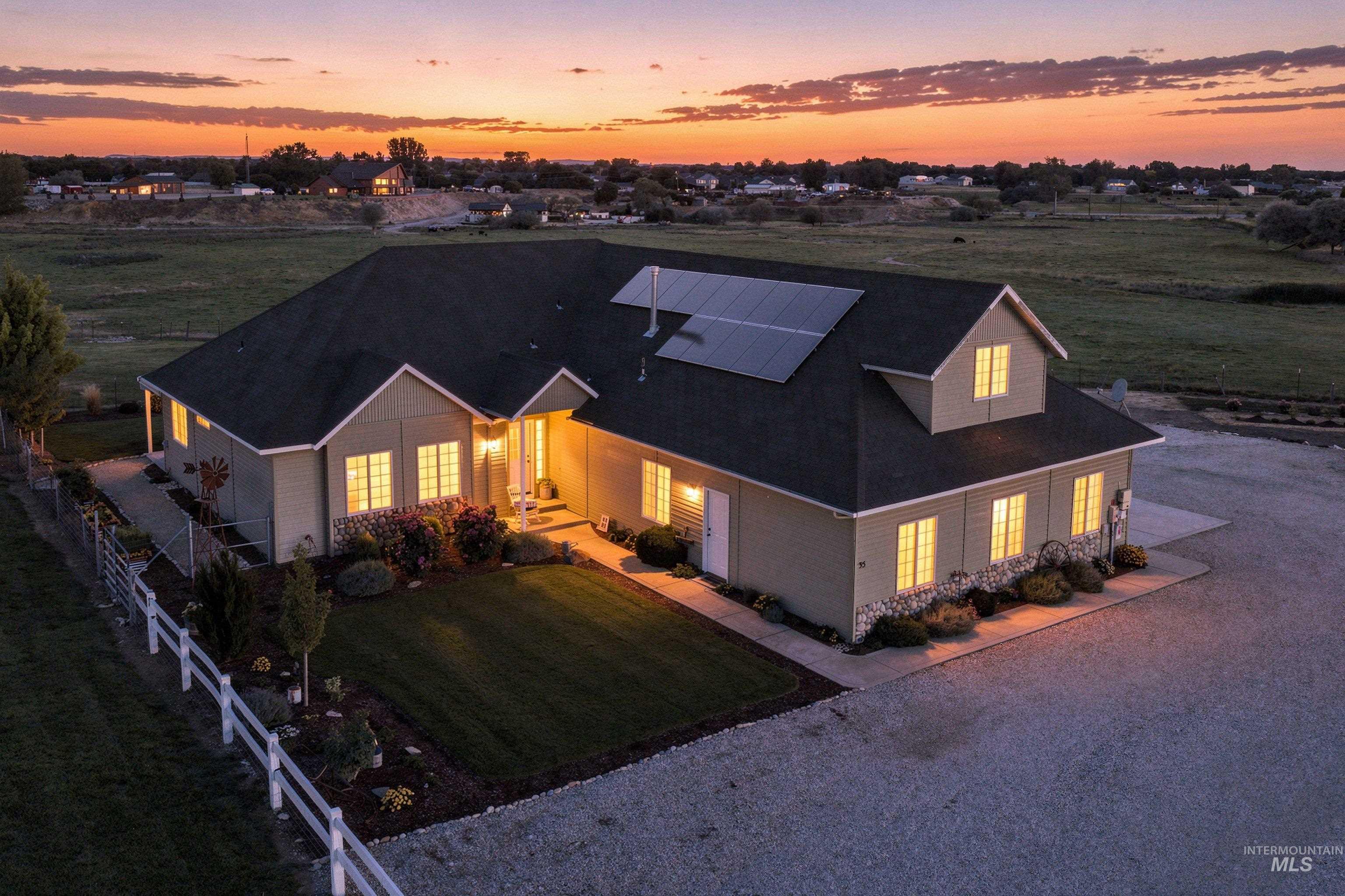 35 S Pit Lane, Nampa, Idaho 83687, 3 Bedrooms, 2 Bathrooms, Residential For Sale, Price $765,000,MLS 98998028