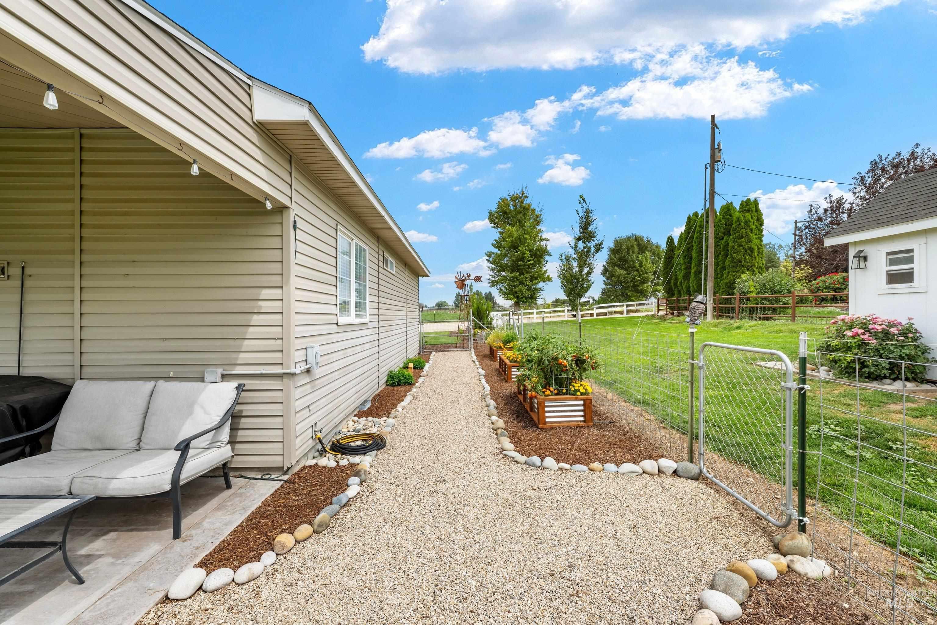 35 S Pit Lane, Nampa, Idaho 83687, 3 Bedrooms, 2 Bathrooms, Residential For Sale, Price $765,000, 98998028