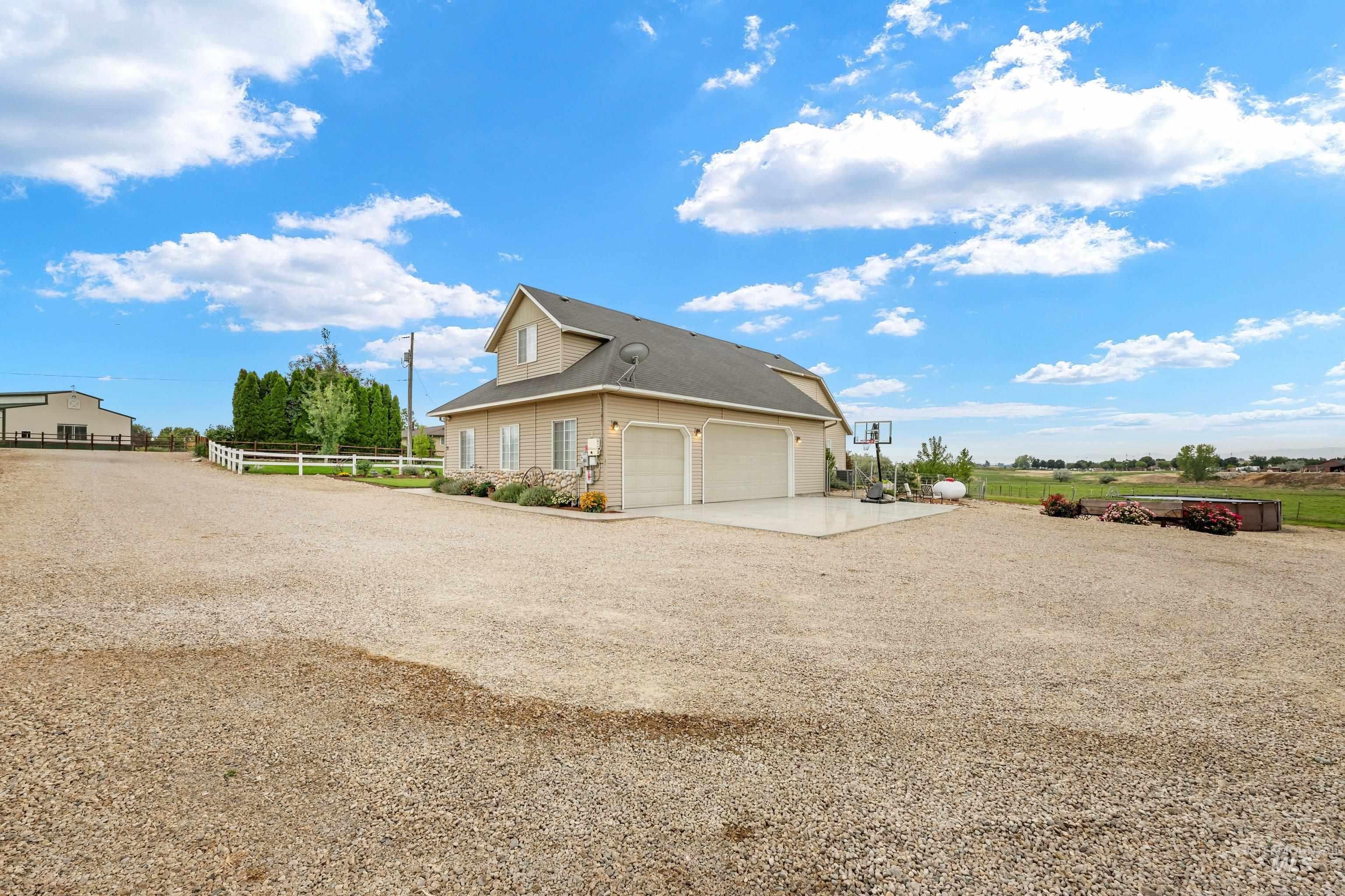 35 S Pit Lane, Nampa, Idaho 83687, 3 Bedrooms, 2 Bathrooms, Residential For Sale, Price $765,000, 98998028