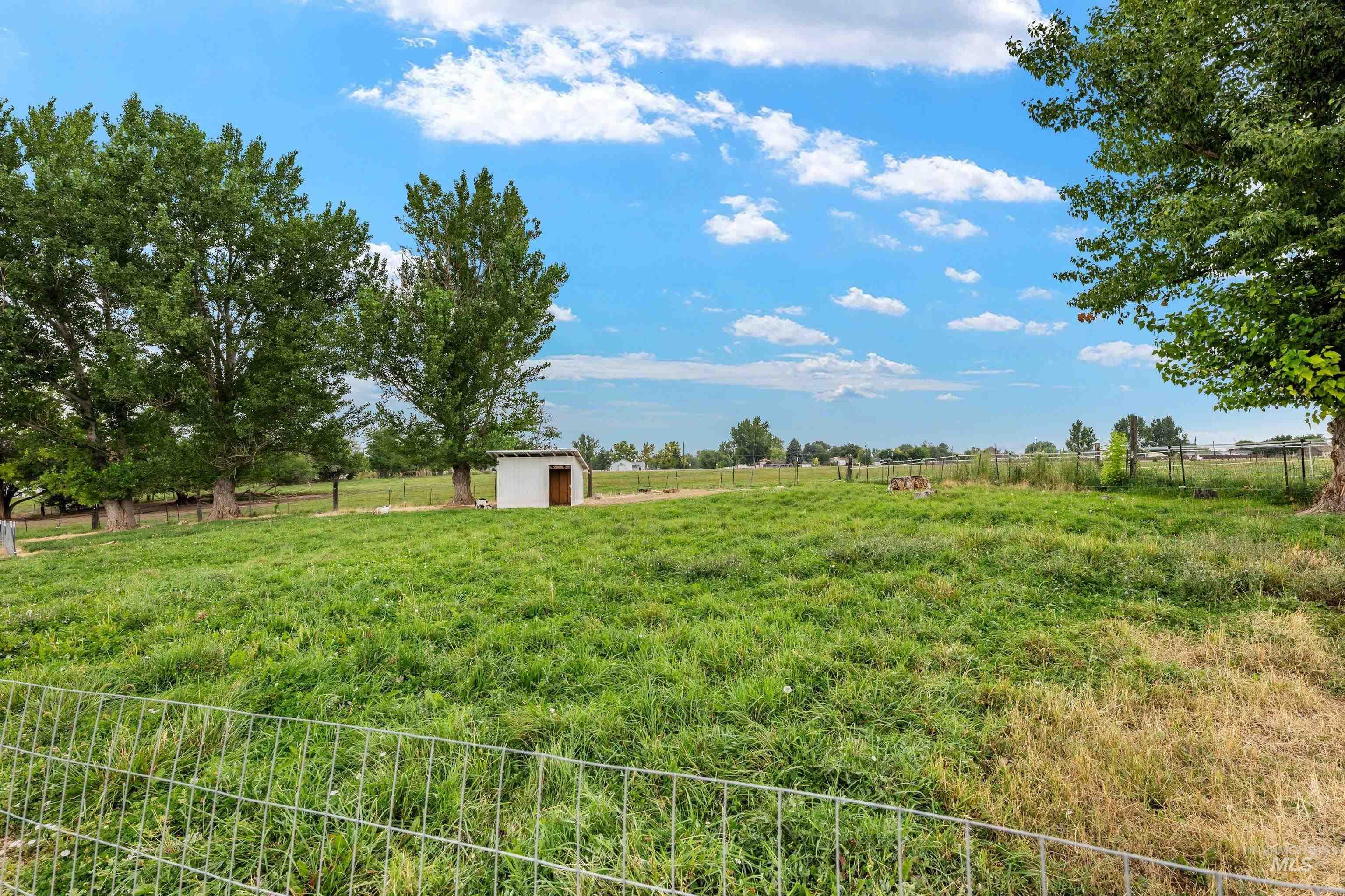 35 S Pit Lane, Nampa, Idaho 83687, 3 Bedrooms, 2 Bathrooms, Residential For Sale, Price $765,000, 98998028