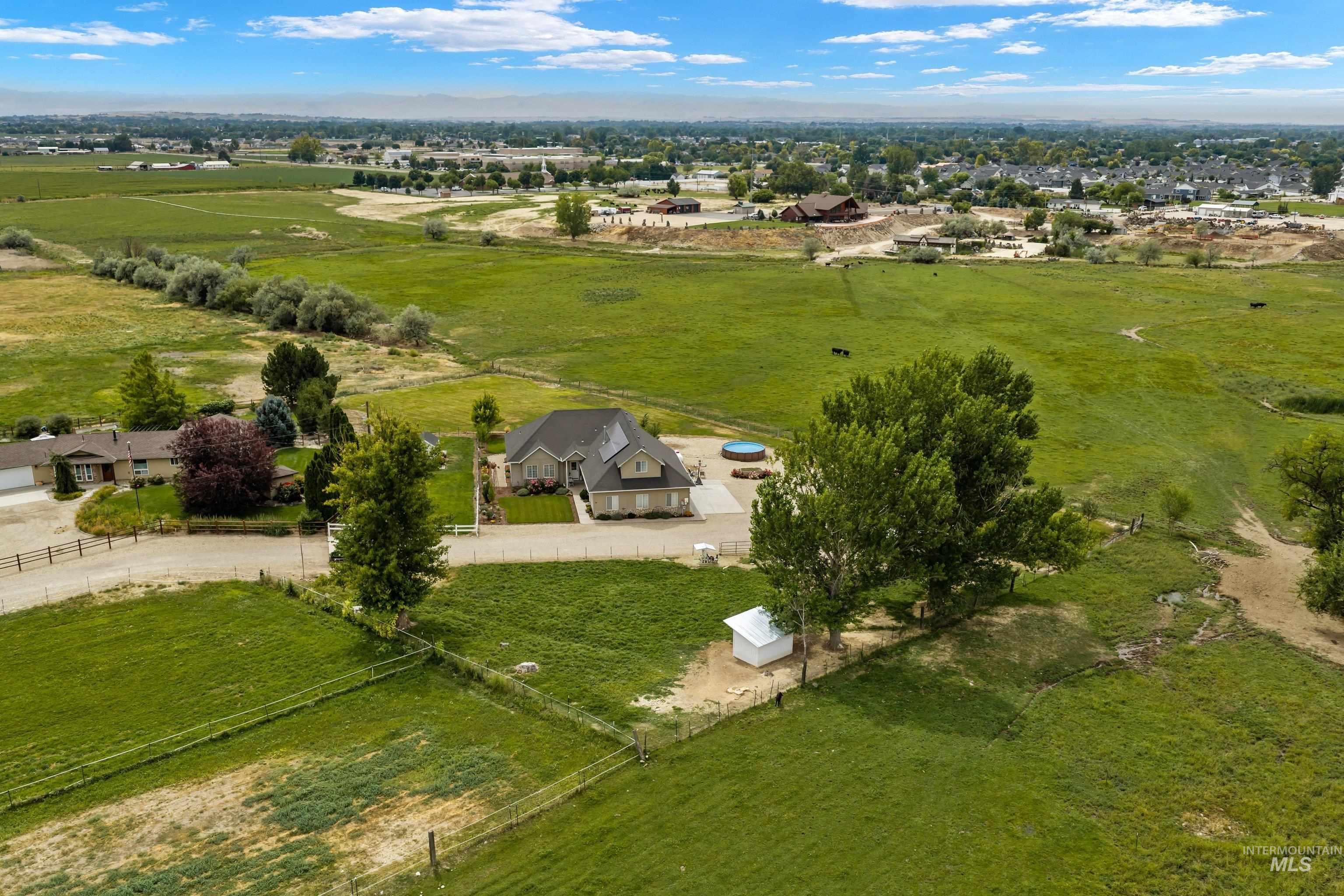 35 S Pit Lane, Nampa, Idaho 83687, 3 Bedrooms, 2 Bathrooms, Residential For Sale, Price $765,000, 98998028
