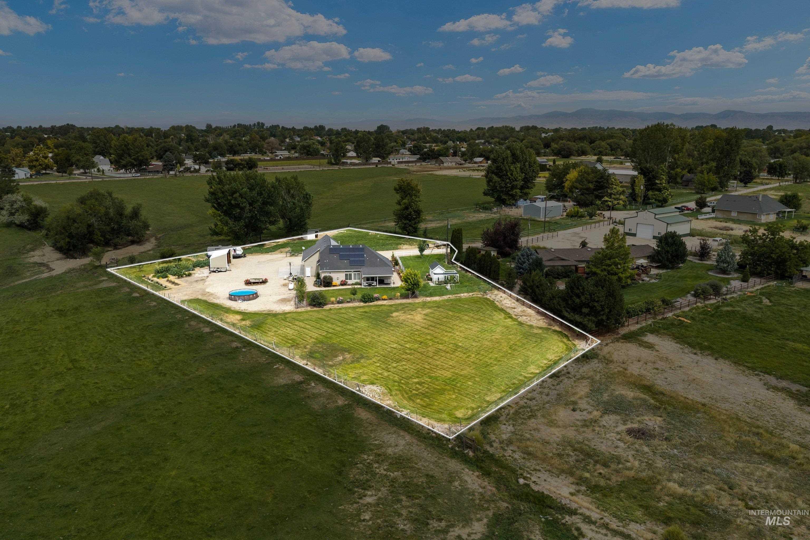 35 S Pit Lane, Nampa, Idaho 83687, 3 Bedrooms, 2 Bathrooms, Residential For Sale, Price $765,000, 98998028